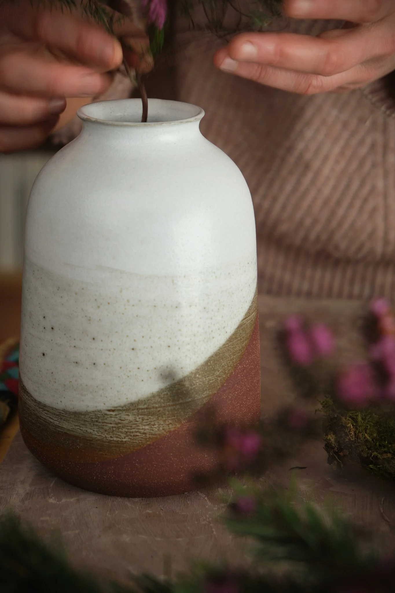 ceramique dordogne la Paume vase artisanale rouge blanc.jpg