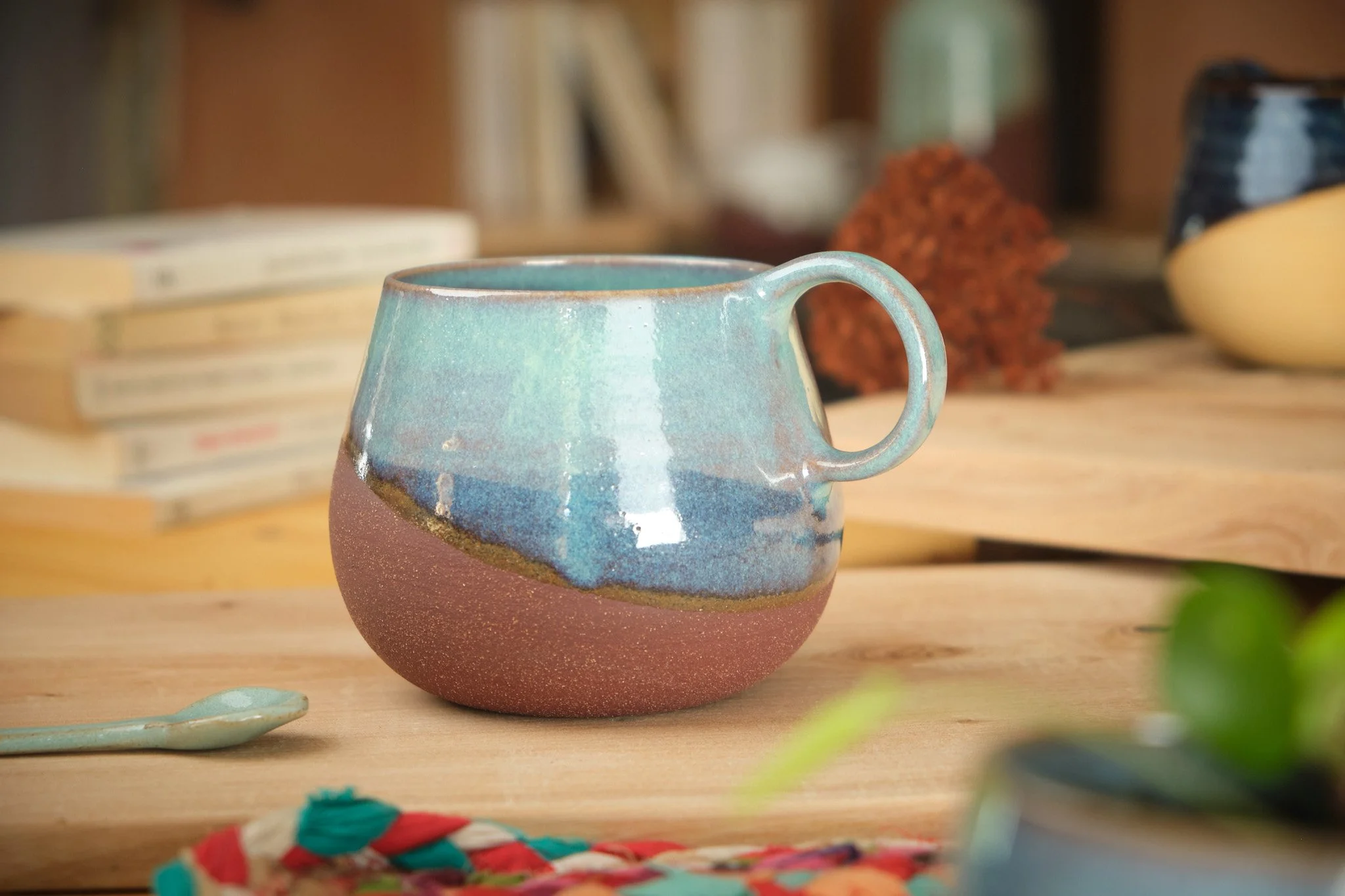 Mug La paume artisan dordogne turquoise.jpg