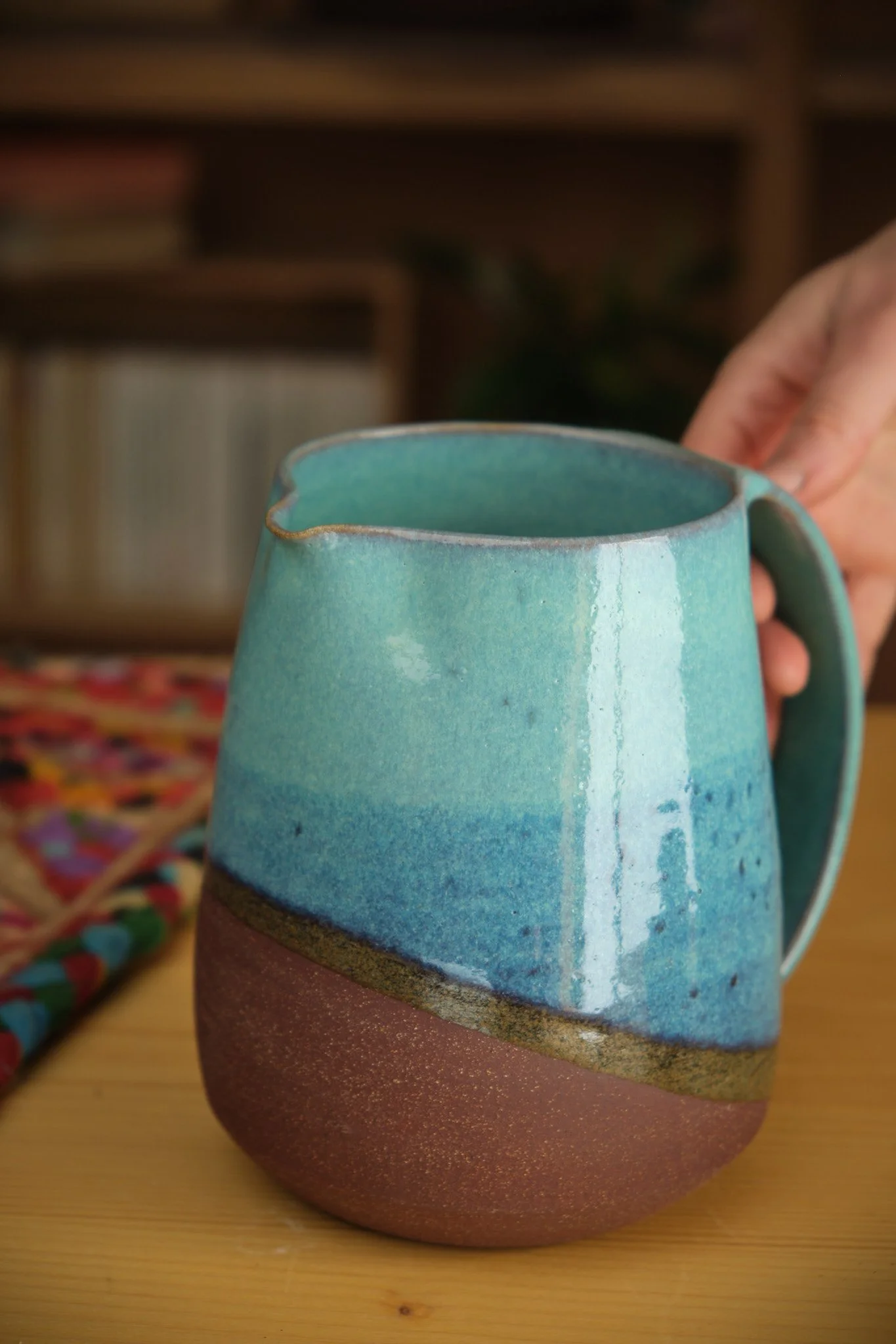 Pichet à eau en grès artisanale céramique périgourdin.jpg