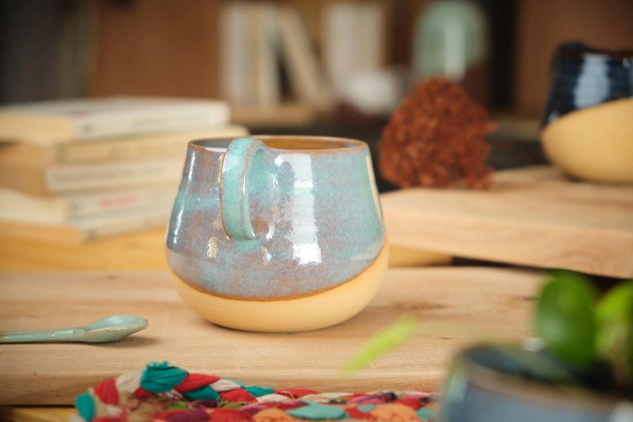 Mug céramique Terre sable émail Turquoise La Paume Périgord.jpg
