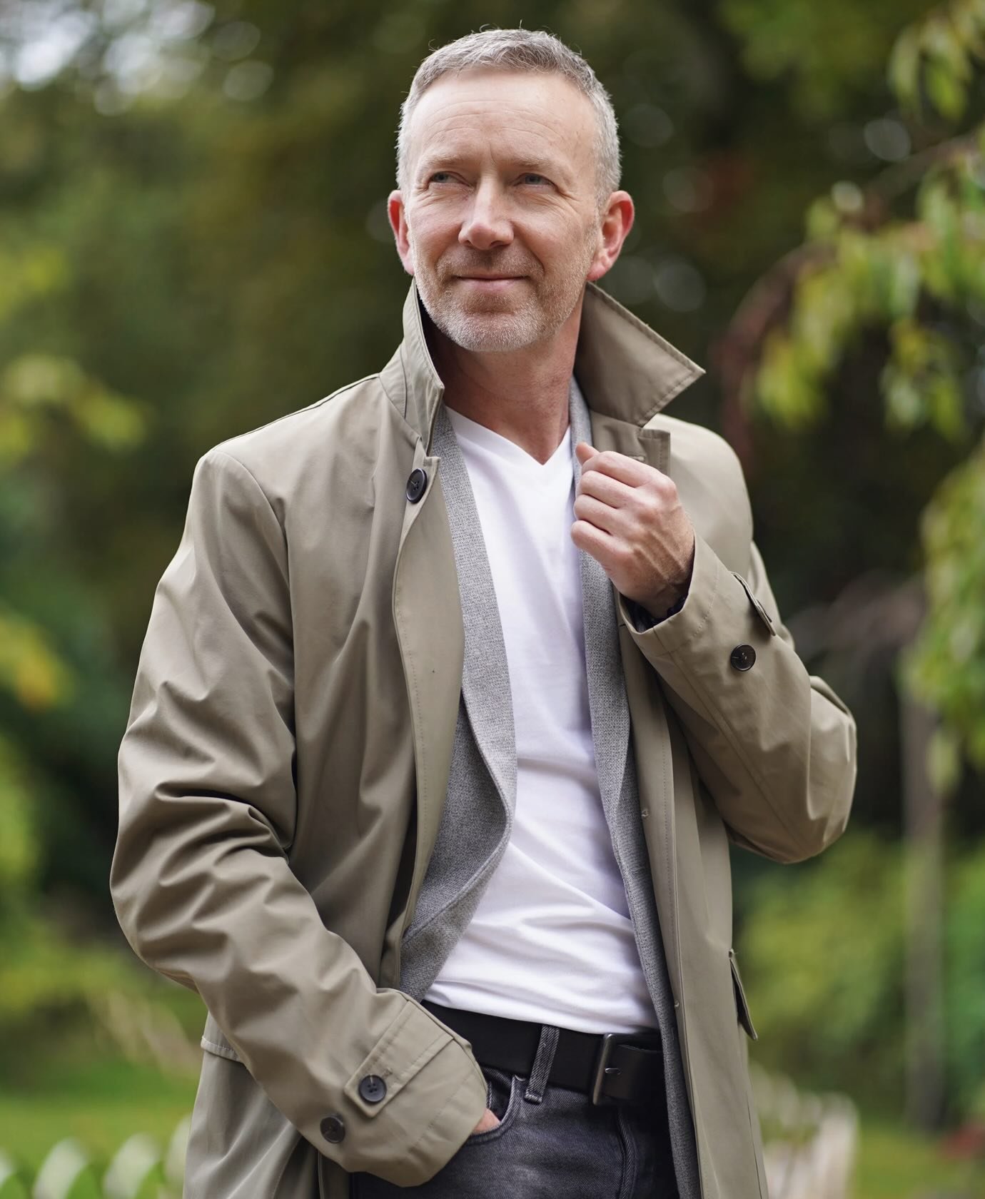 dating profile photo taken by a dating photographer in London