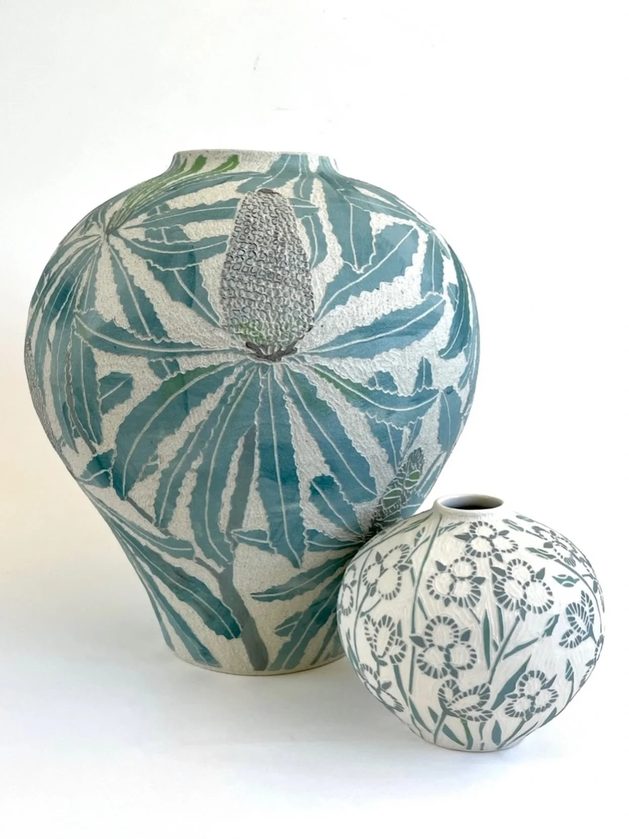 Fired! 🔥 The first pieces from my Wollemi series are out of the kiln. Glazed on the inside, unglazed on the outside. So happy with the matte surface, carved texture and depth of colour 🩵