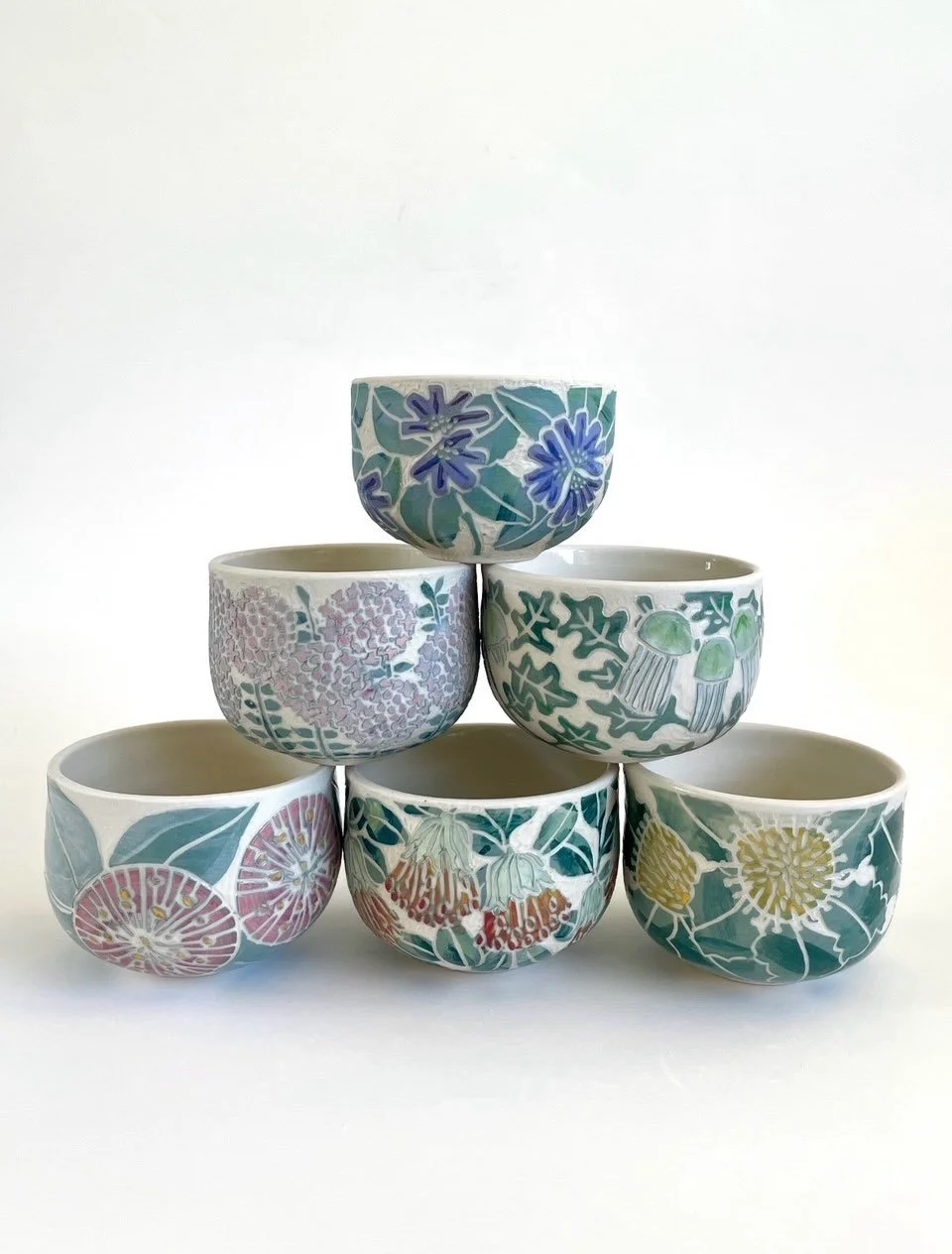 Western Australian wildflower cups. I&rsquo;ve loved working with the muted colours of Wollemi, but spring in WA calls for colour 🤩