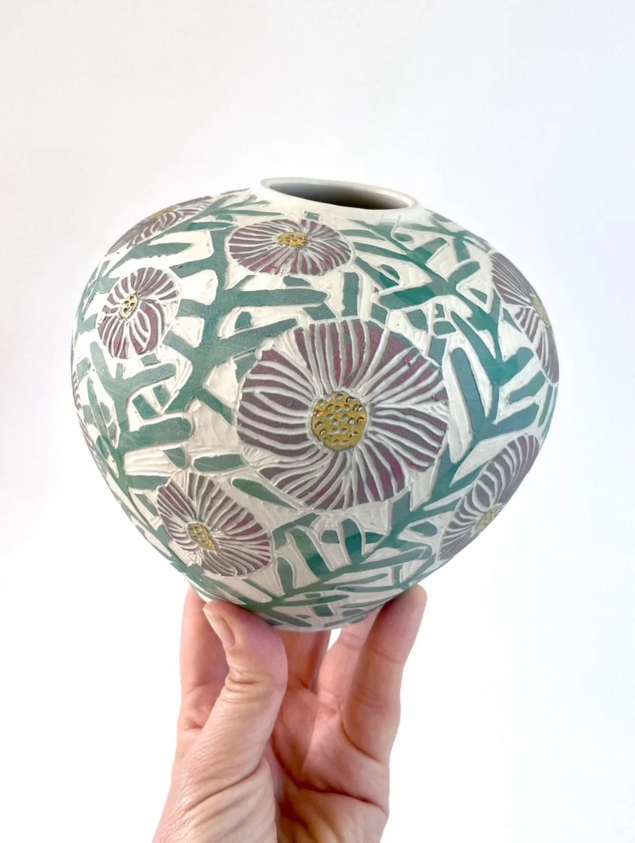 Just reflecting on yesterday&rsquo;s post about Peranakan ceramics. It occurred to me I&rsquo;m clearly not averse to pink, yellow and green ceramics these days 😄