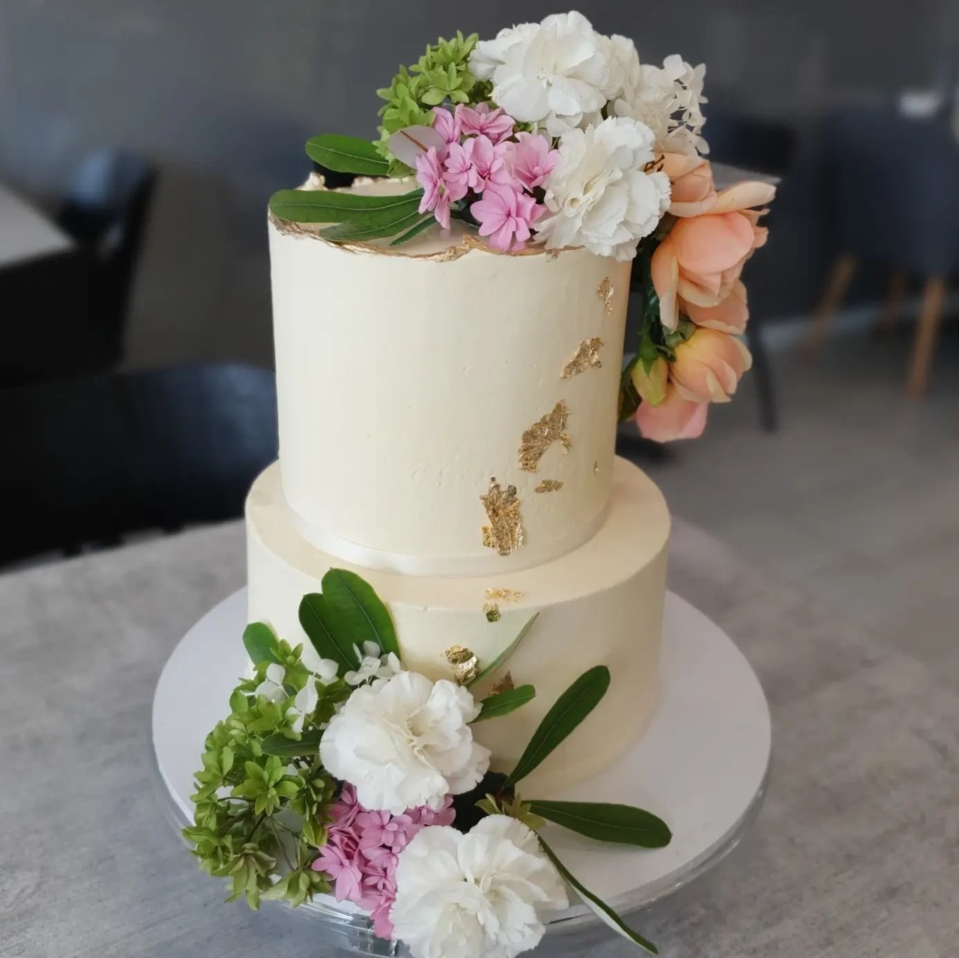 HILLS Cake and Coffee Custom-designed Cakes5.jpg