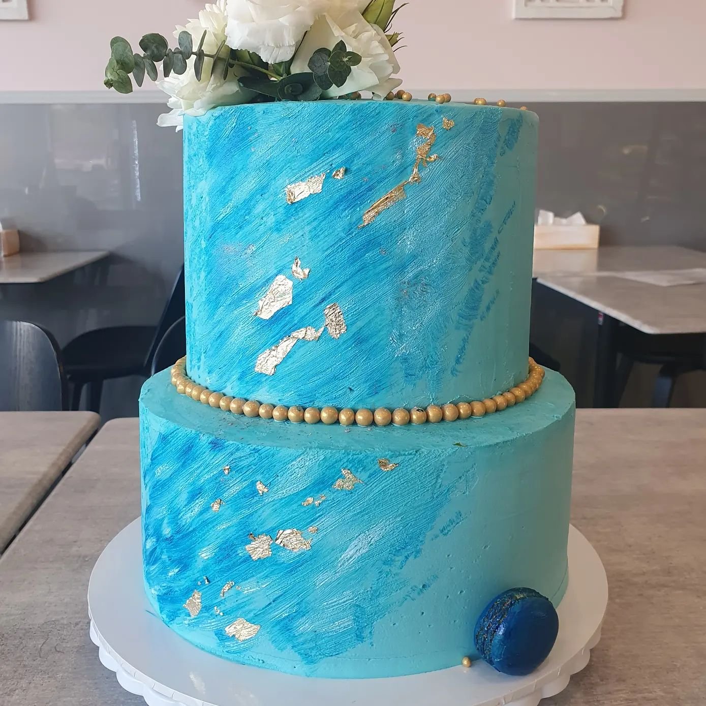 HILLS Cake and Coffee Custom-designed Cakes9.jpg