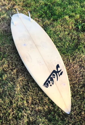 yellowing-surfboard.png