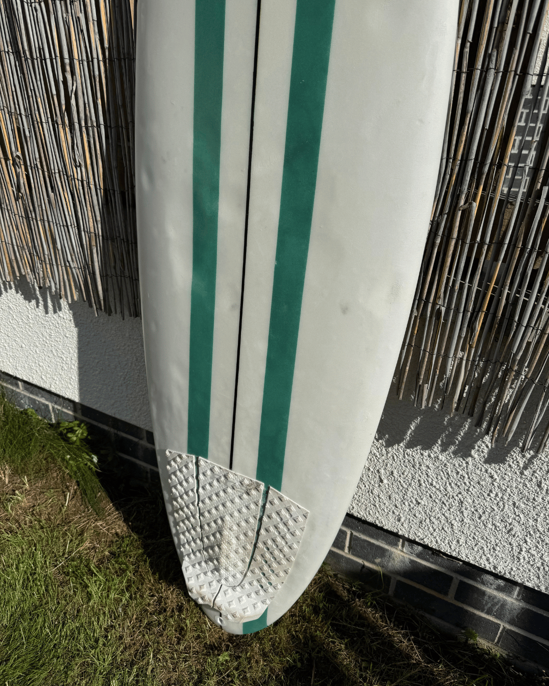 twinpin-surfboard-second-hand-used.png