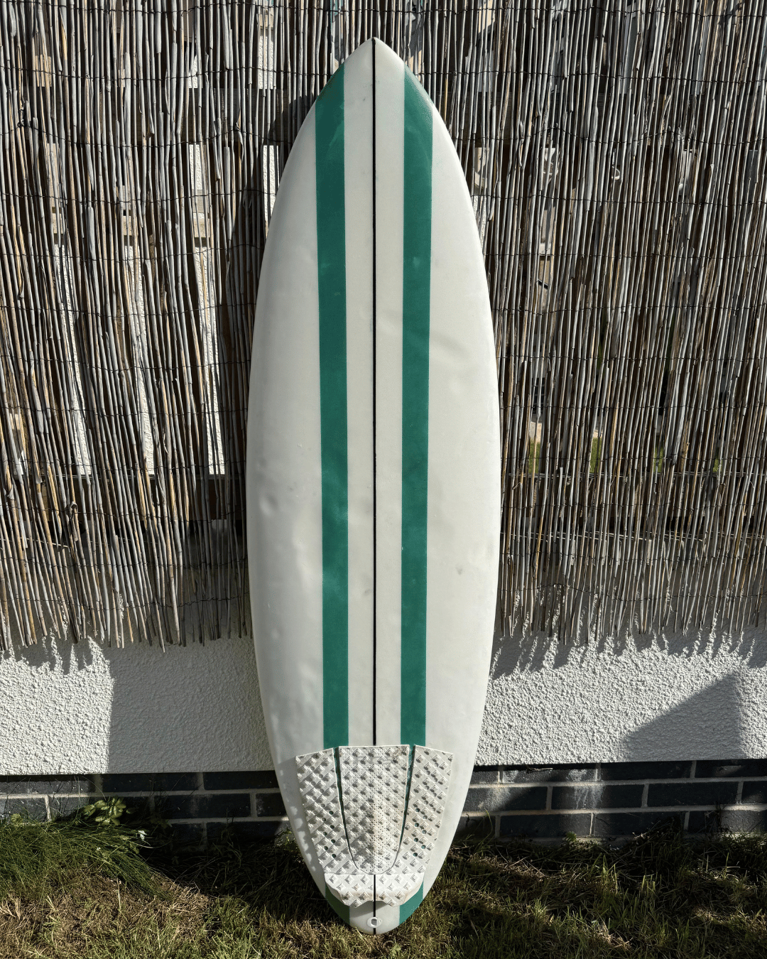 twin-pin-surfboard-for-sale.png
