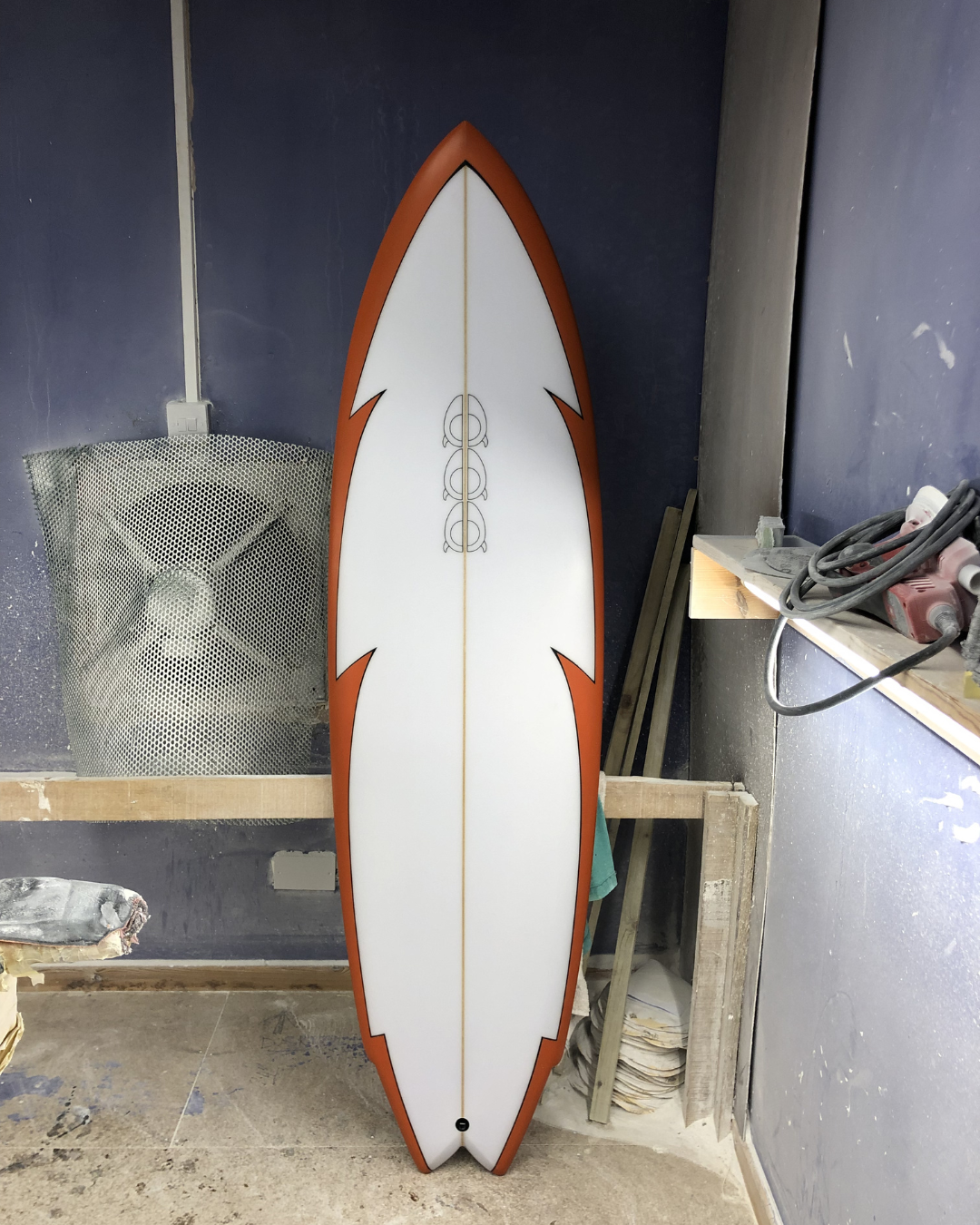 orange-retro-fish-surfboard.png