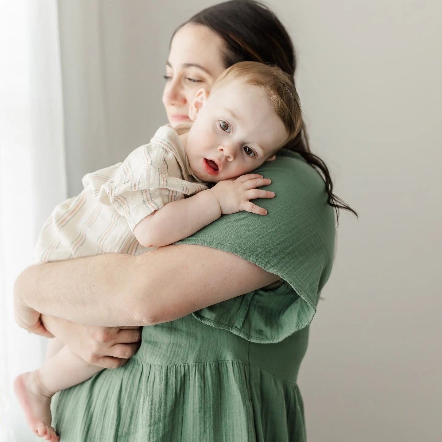 The Mother's Day Mini Sessions are officially open, and I am so excited about this one!!!!
.
May 2nd and 3rd. My in-home studio. Fresh florals, soft light, and a little bit of magic.
.
These sessions are designed for real mamas and real moments. Whet