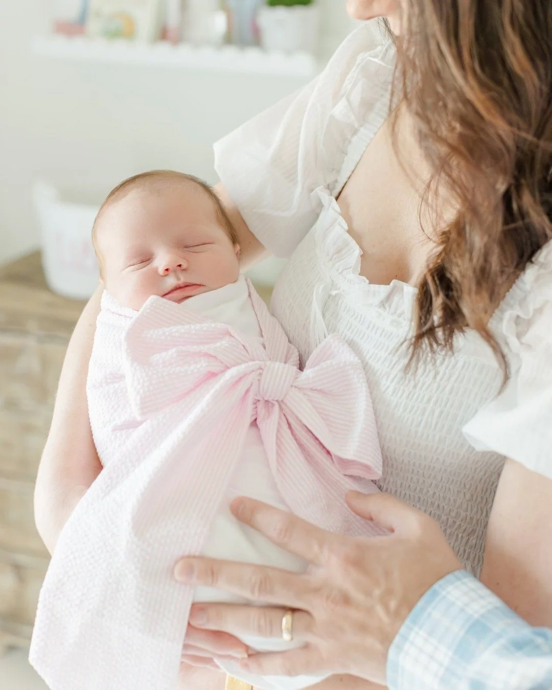 If you just had a baby and you're on the fence about booking a newborn session &mdash; this is your sign.
.
You don't have to go anywhere. I come to you. Greenville, SC and surrounding Upstate South Carolina areas. Link in bio.
.
.
.
.
#greenvillenew