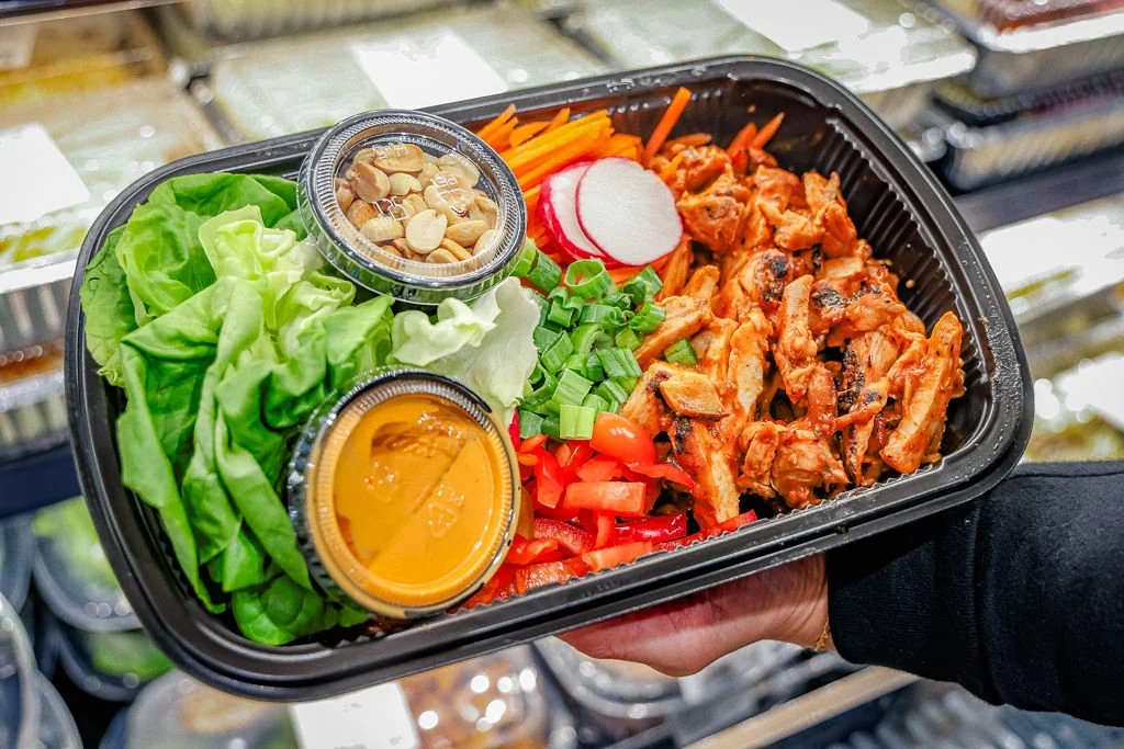 Using the highest quality and freshest ingredients, Chef Carlisle prepares meals, sides, and provisions available to take home daily.