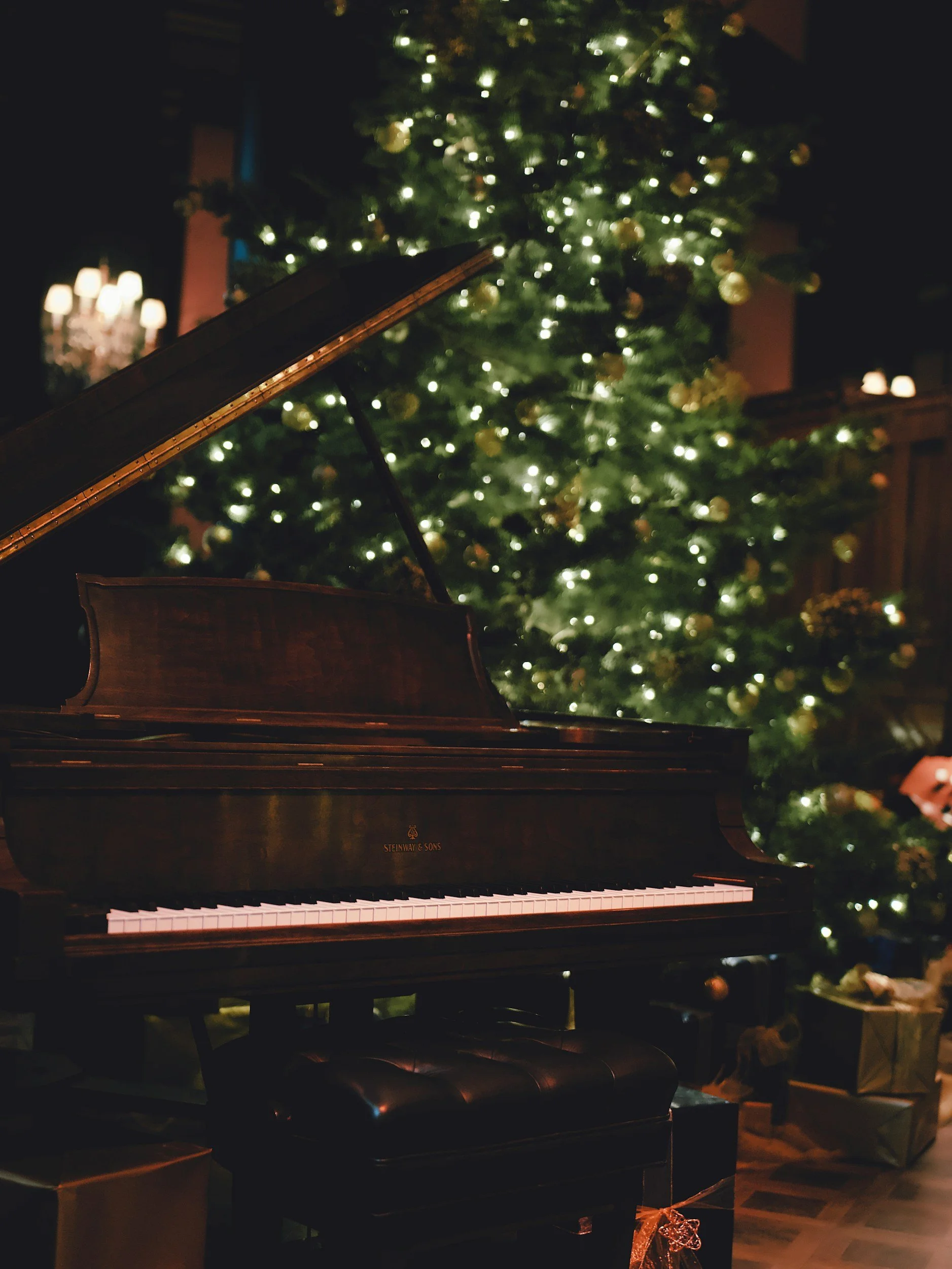 Glass Ensemble: A Ceremony of Carols