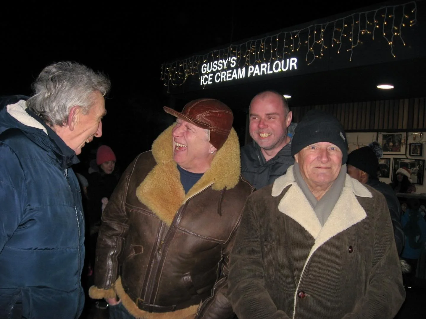 JOIN US THIS WEDNESDAY NOVEMBER 26TH 4-5.30PM FOR THE FESTIVE LIGHTS SWITCH ON IN CLAREMONT PARK NW2. WE&rsquo;RE ON THE MULLED WINE, MINCE PIES + HOT CHOCCYS. OOMPAH BRASS AND CAROL SINGERS ARE ON THE TUNES. SANTA AND HIS ELVES ARE ON THE VIBE CHECK