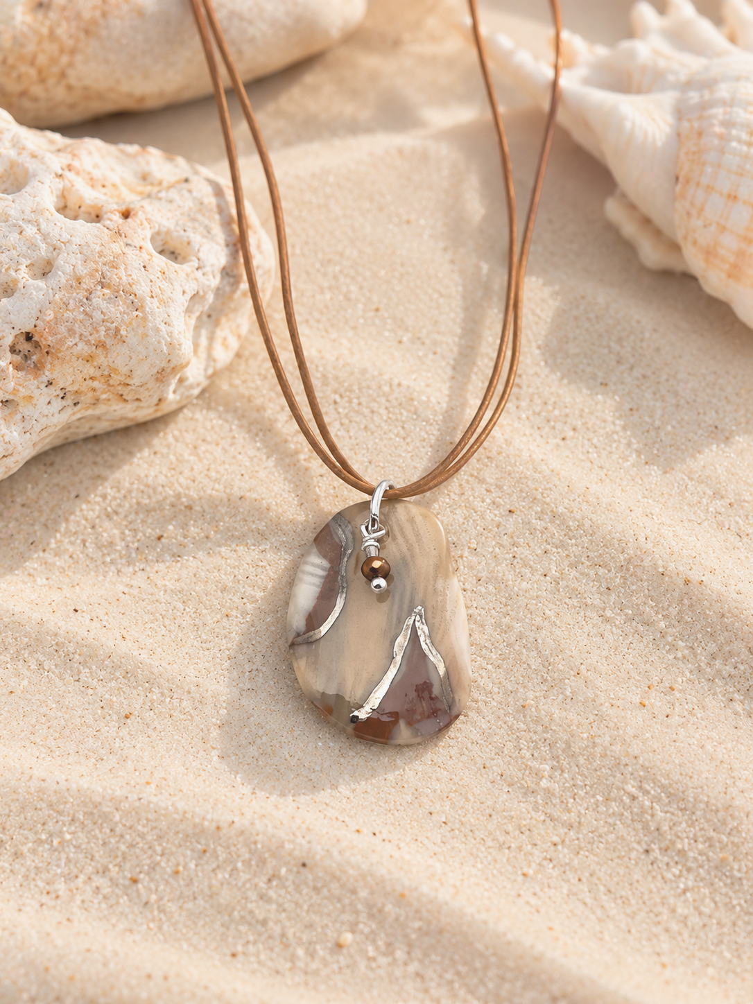 Beachside Agate Pendant Necklace.png