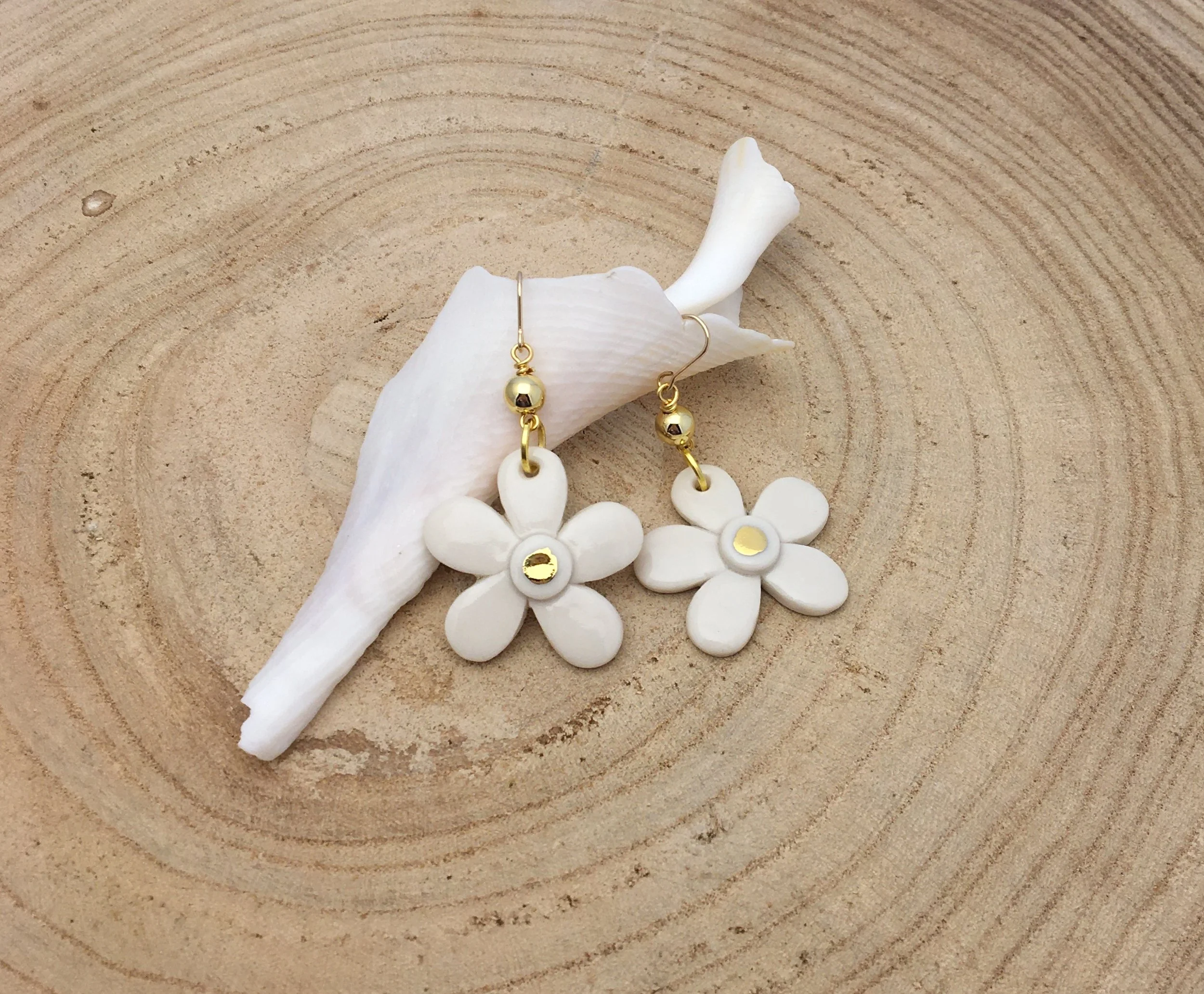 White Daisy Earrings