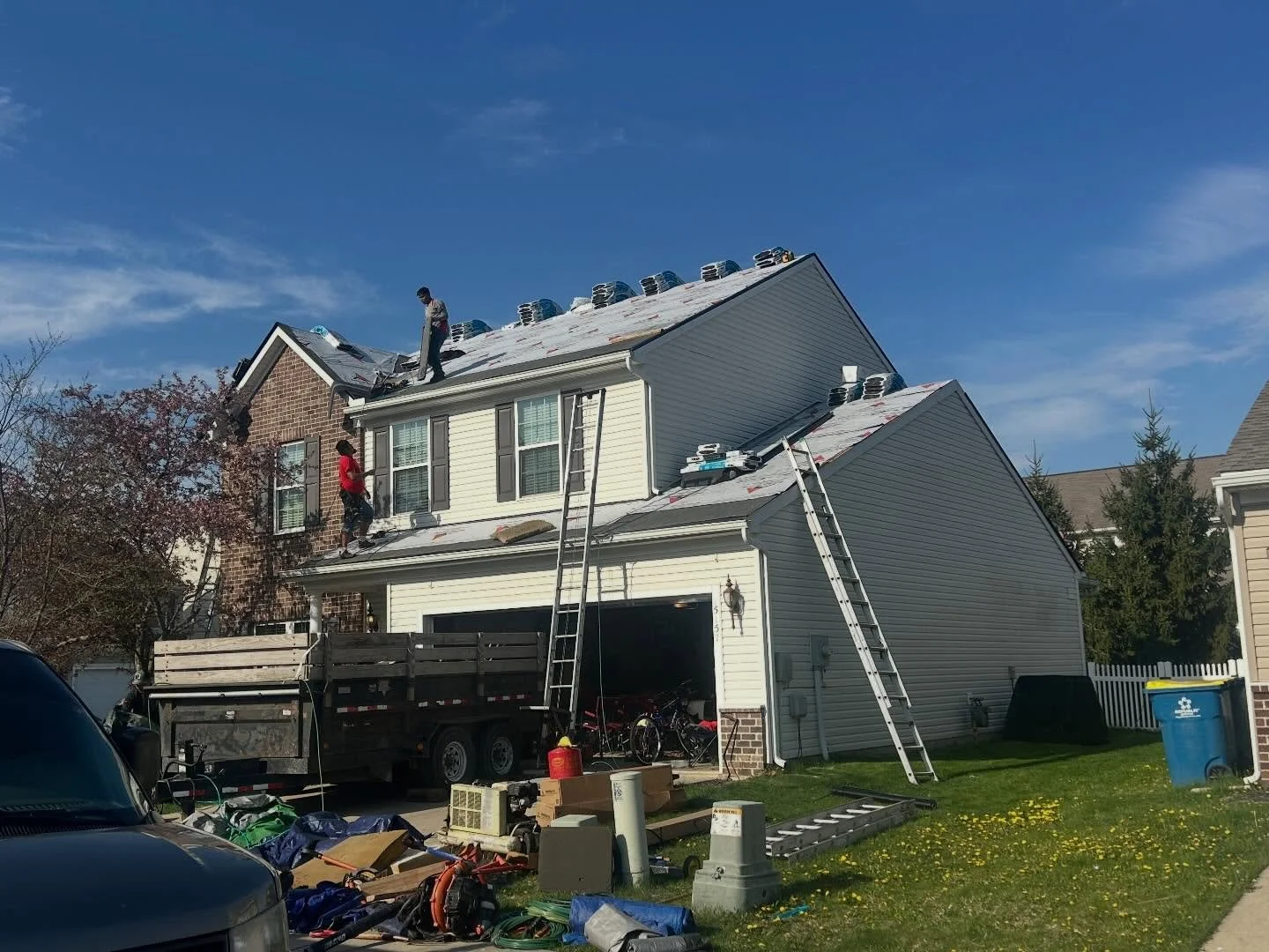 Another satisfied customer, with their Dynasty Impact Resistant Granite Black shingles being installed today! Their neighbor just to join the group tomorrow 🚩#redsailroofing #ikodynasty