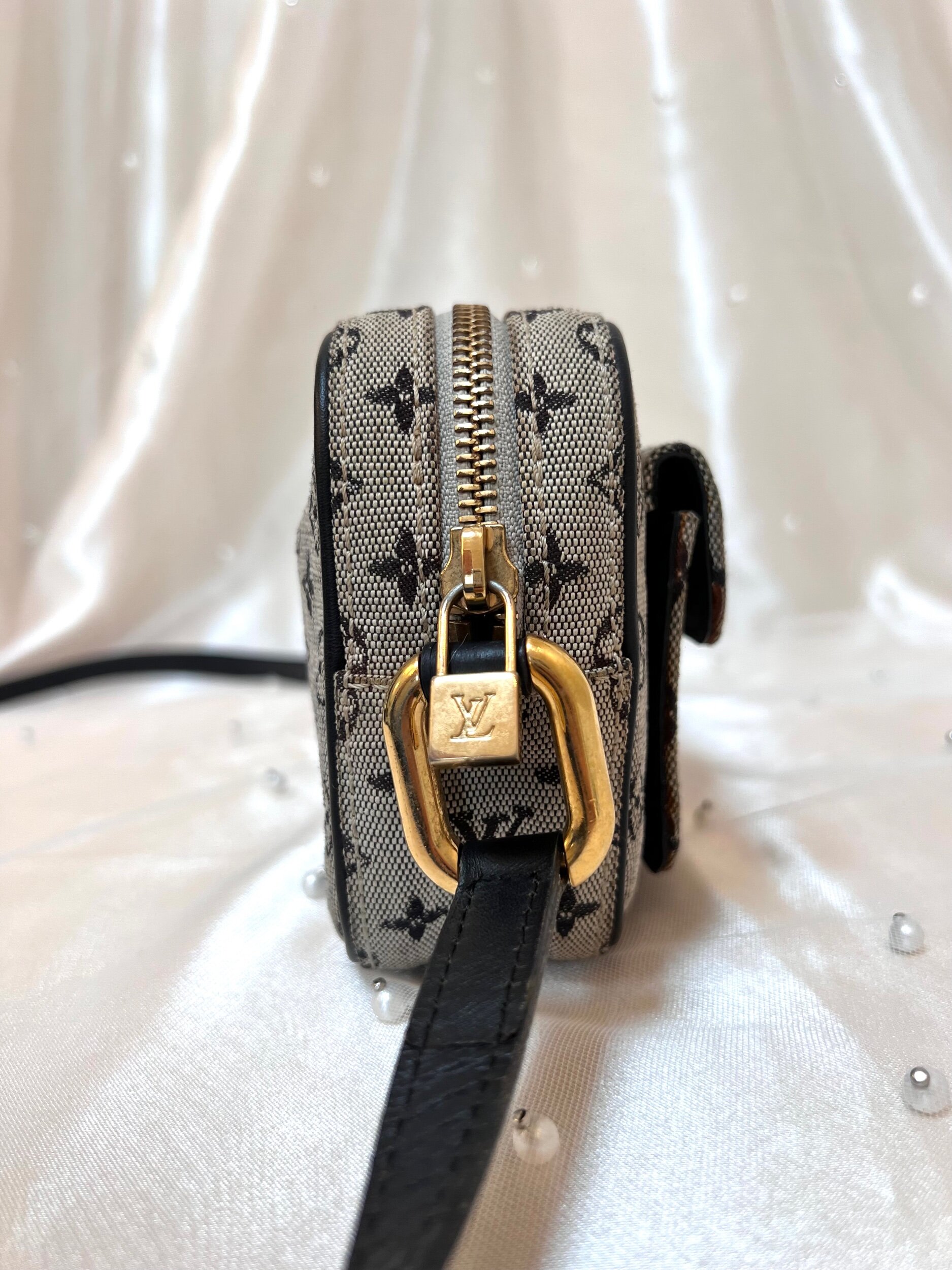 Louis Vuitton Grey x Navy Monogram Mini Lin Juliette MM Crossbody Bag  1L1224