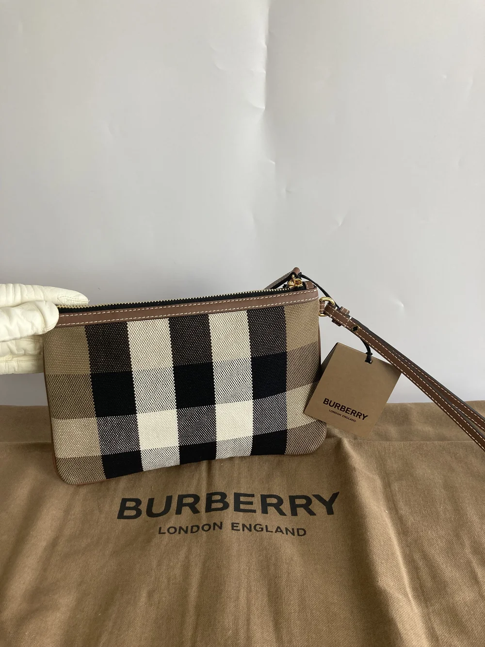 Burberry New Peyton Wristlet Pouch, Taupe Brown IP check, Brand
