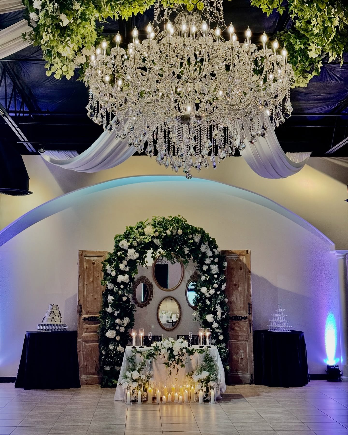 Romantic wedding vibes ✨  #weddings #laportetx #weddingvenue #weddingsofhouston #weddingdecor #houstonvenues #houstoneventvenues #texasweddings #weddinginspo #gatesonmain