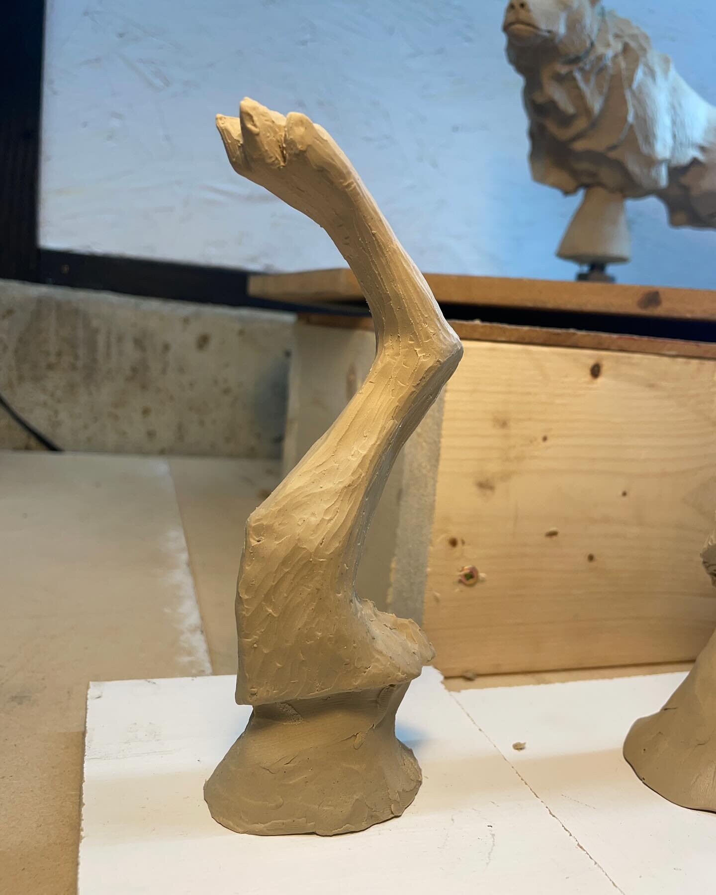 Moldmaking process for the coastal wolf.  Next up, wax casting.

#moldmaking #sculpture #wolfart #siliconemolds #artistsforconservation #conservation #wildlife #vancouverisland