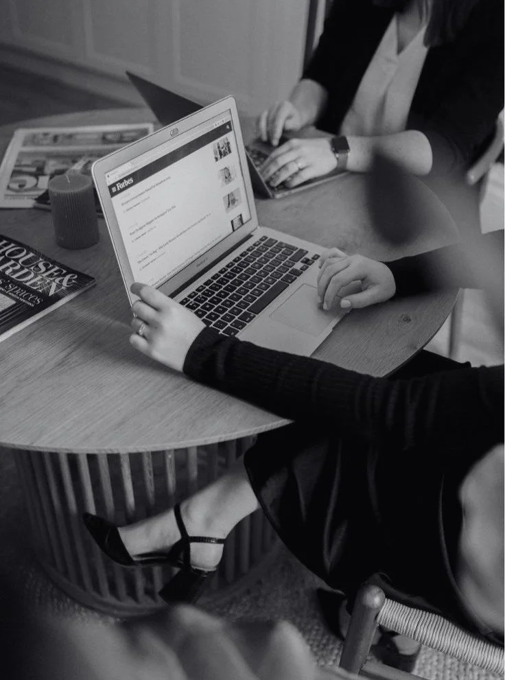 Our November blog is here! 📢 We&rsquo;re laying out the details on SEO, GEO, and AEO &mdash; and how they&rsquo;re shaping the future of PR.

Head to the link in our bio to read more. 💻

#GSPR #GodfreySocialPR #GSPRClient