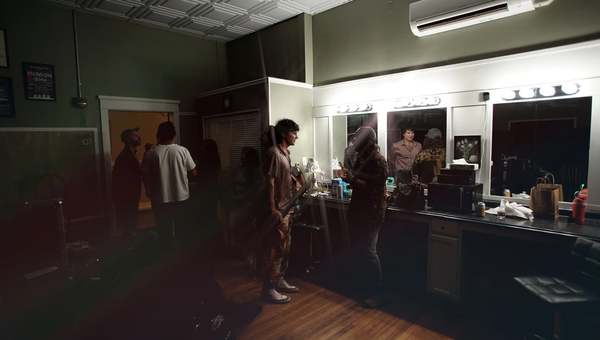 STILLS horizontal.00_00_01_10.Still003.jpg