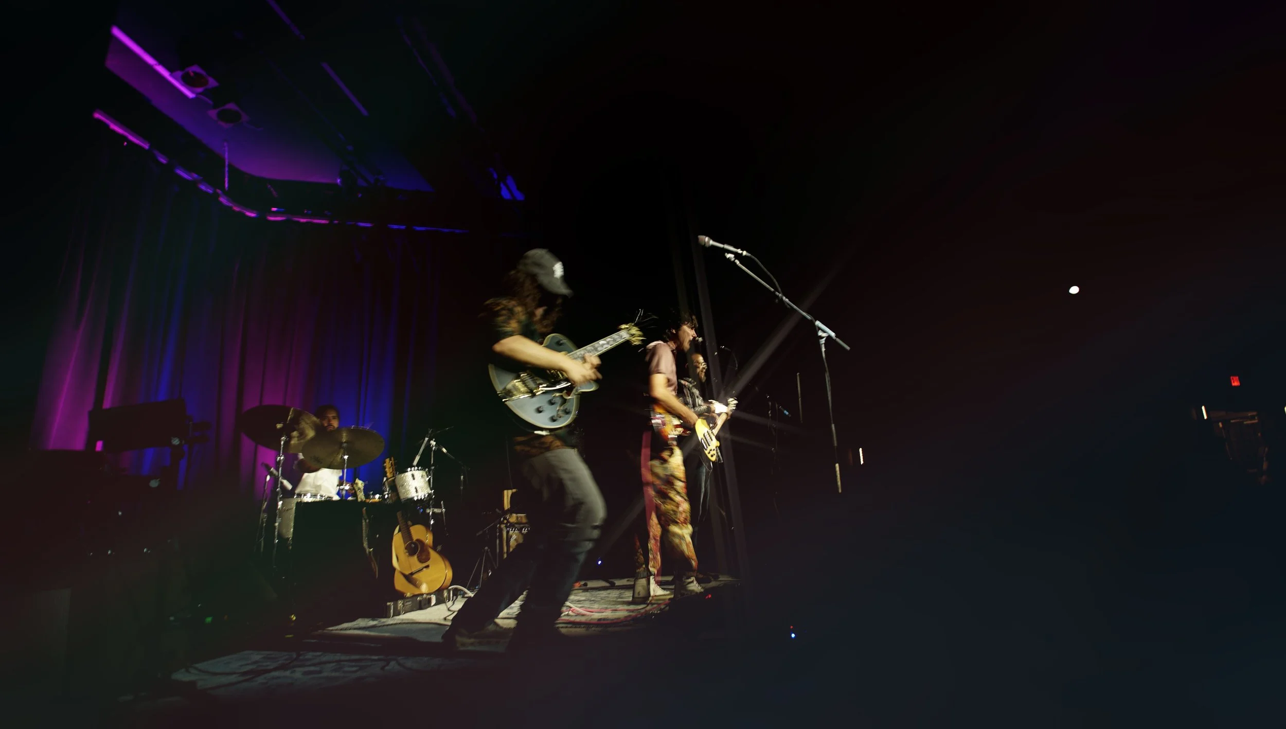 STILLS horizontal.00_00_05_04.Still014.jpg