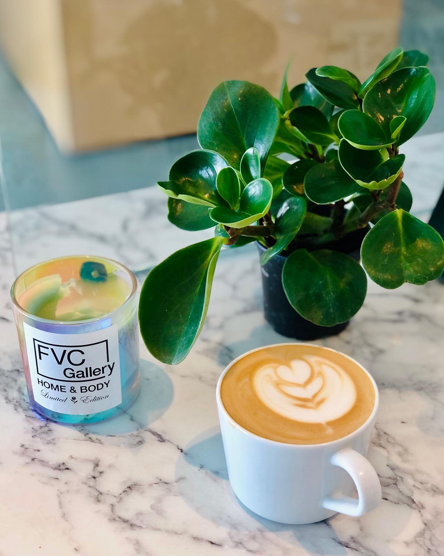 Happy Saturday everyone! Cappuccinos n Candles n Plant Beauties&mdash;that&rsquo;s what we&rsquo;re about 💚💚💚