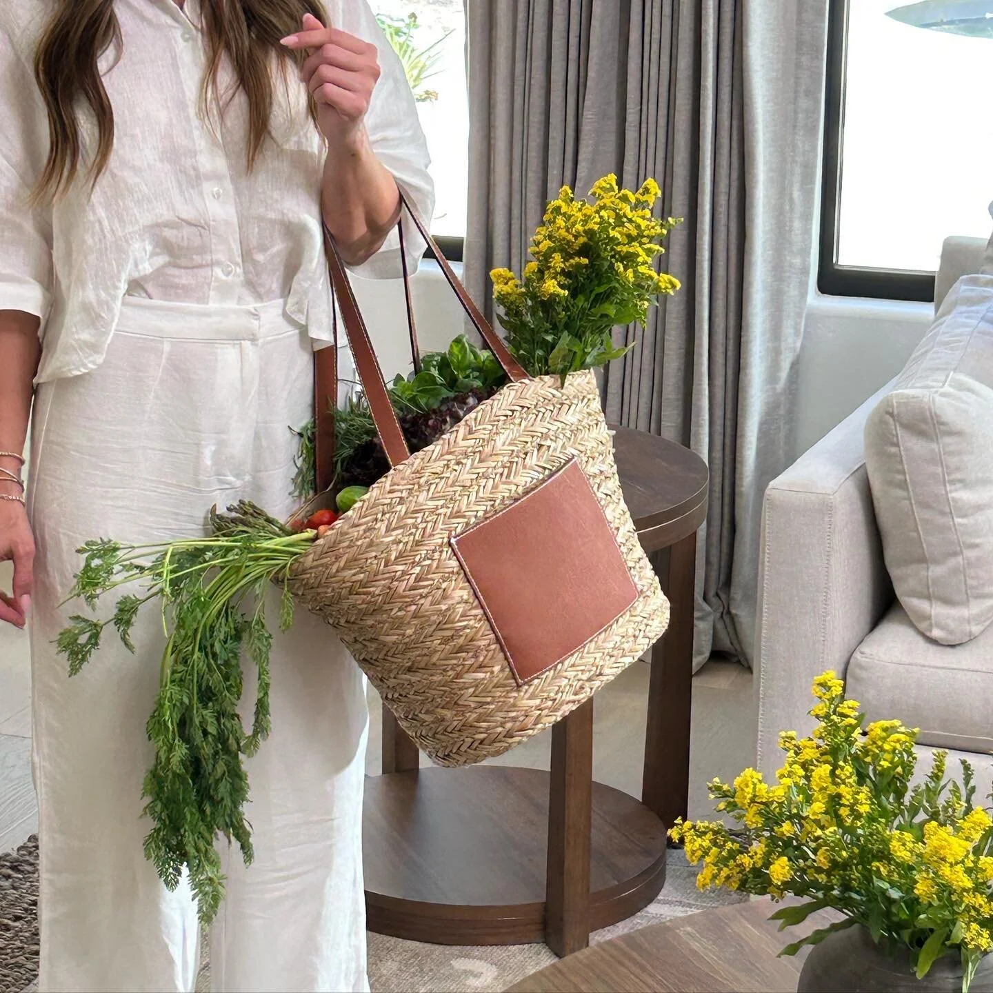 SNEAK PEEK 🤩 Take a behind the scenes look at our shoot with @rowefinefurniture today. We are SO excited about this one, stay tuned for more!