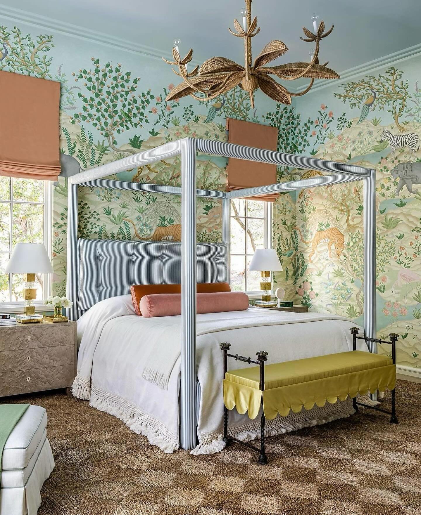 Welcome to the jungle! 🌿 There are so many reasons to love this bedroom by @melanieturnerinteriors, we&rsquo;ve lost count! This space is truly a little slice of paradise! Photo: @jeffherrphoto