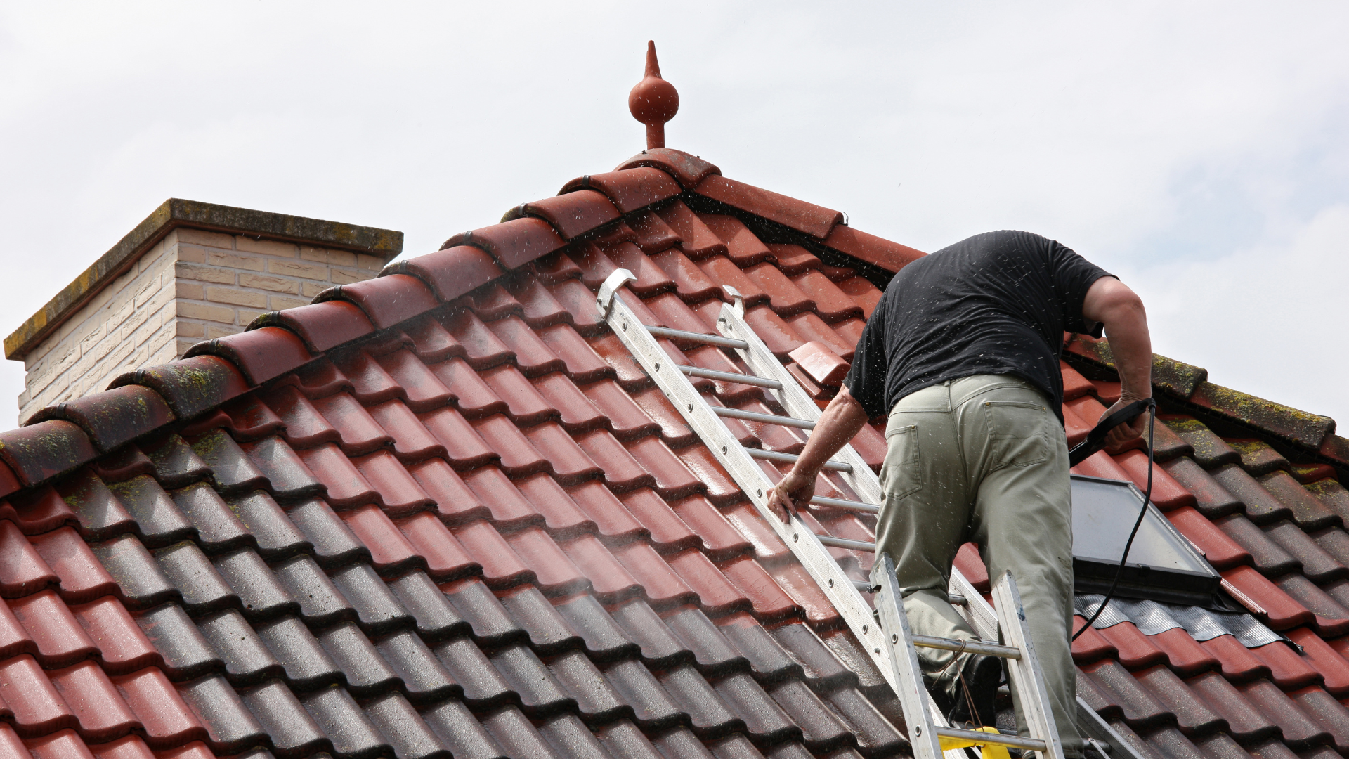 The Impact of Roof Pressure Cleaning on Resale