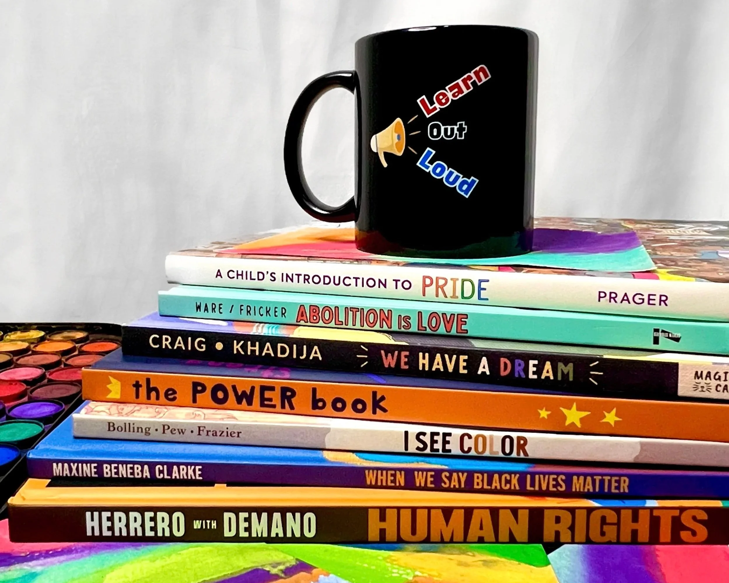 When we reject perfectionism, embrace authenticity, and take a risk to “Learn Out Loud,” we show others that they’re not alone. We might be learning different things at different times, but learning is one constant that connects us all together. *dis