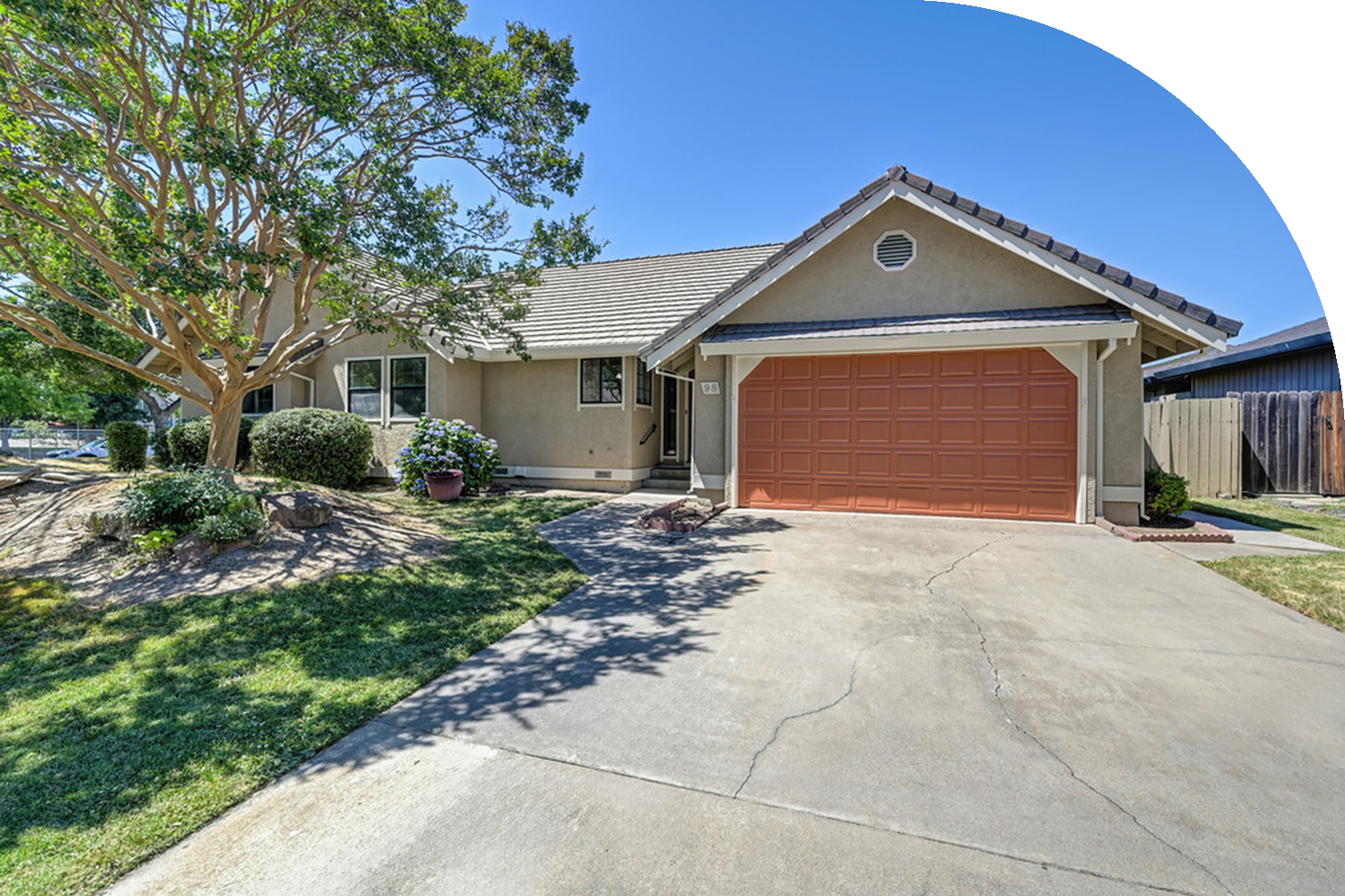 SOLD! Charming Pocket-Greenhaven half-plex