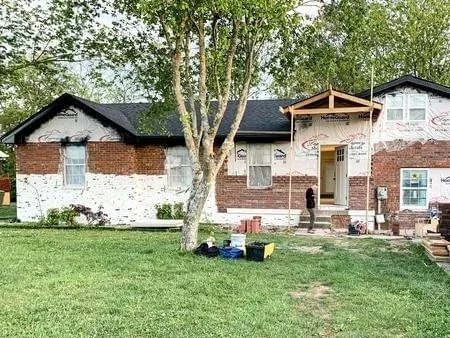 bhomeco-home-remodel-leland-before (4).webp