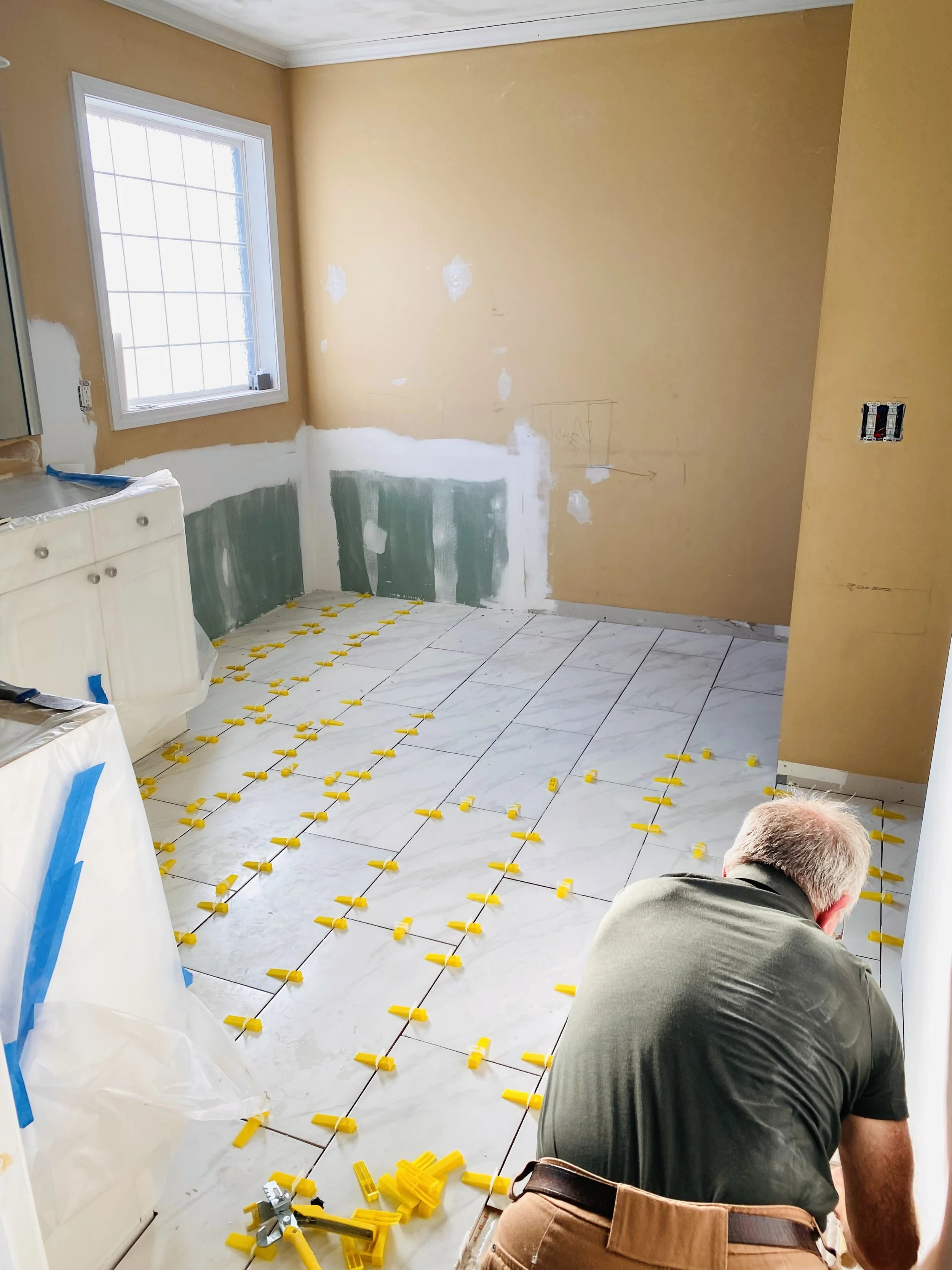 bhomeco-build-bathroom-transformation-before_(1).jpg