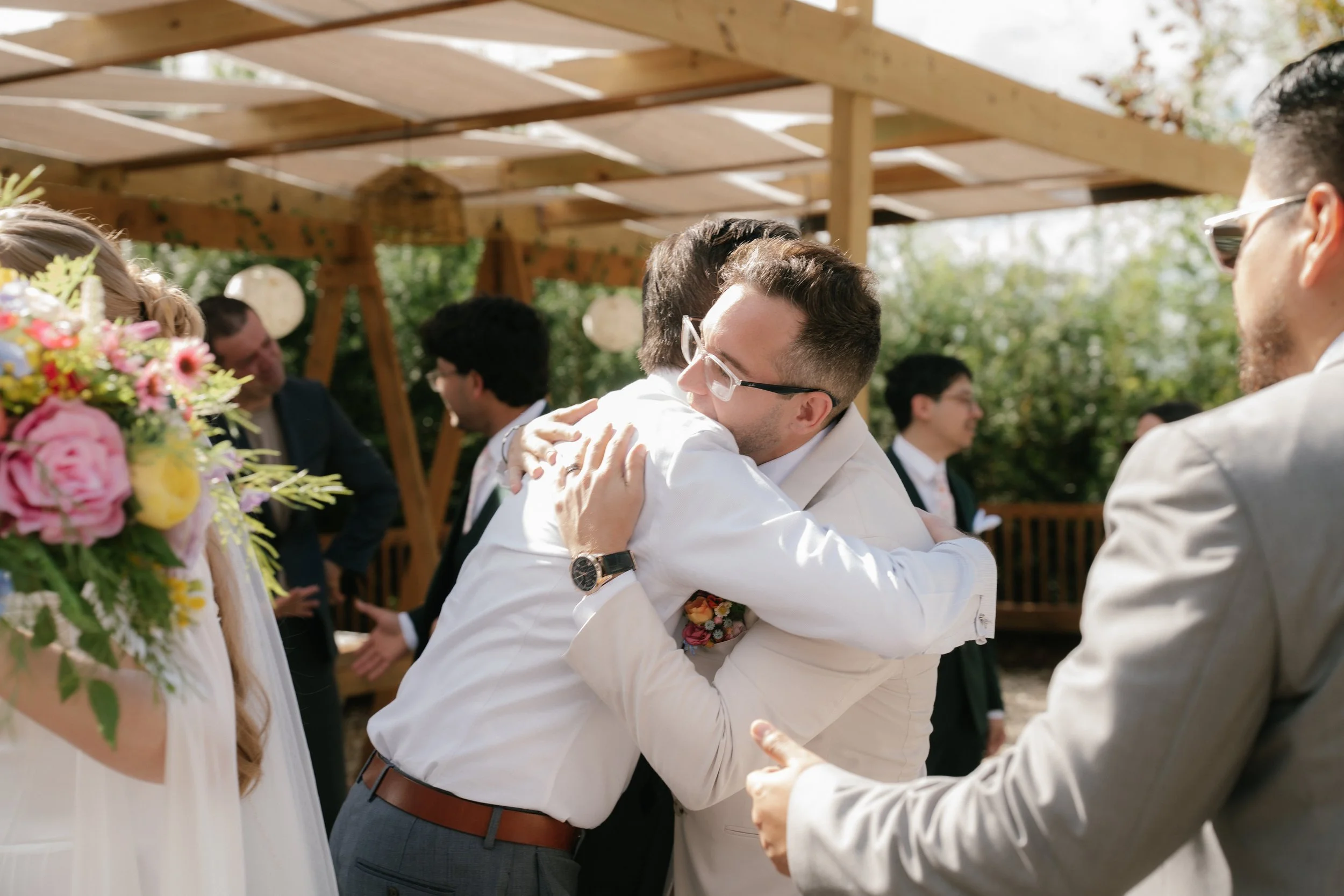 HillHouse Clermont wedding hugs