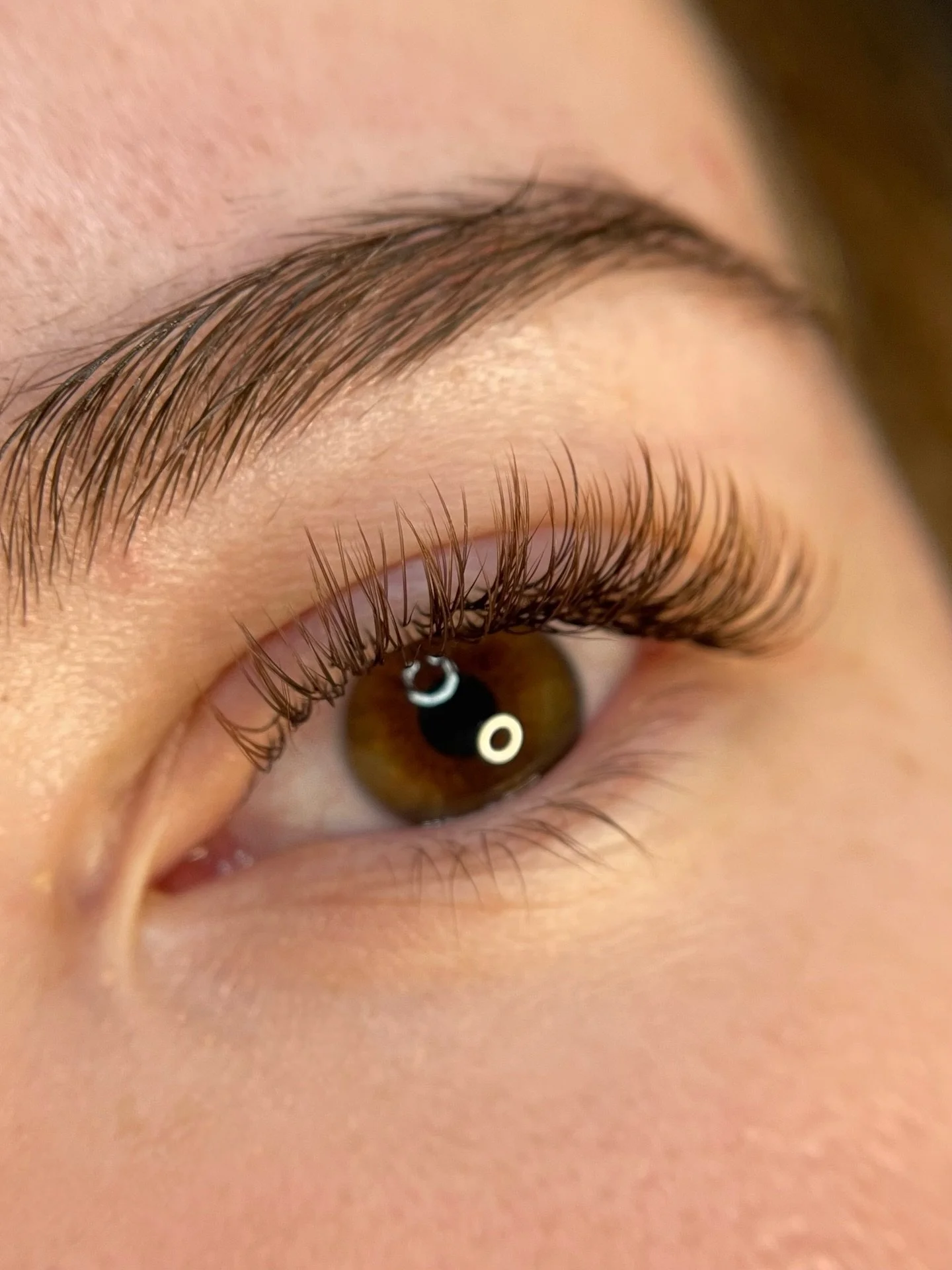 𝚂𝚘𝚏𝚝, 𝚜𝚞𝚋𝚝𝚕𝚎, 𝚊𝚗𝚍 𝚜𝚎𝚛𝚒𝚘𝚞𝚜𝚕𝚢 𝚞𝚗𝚍𝚎𝚛𝚛𝚊𝚝𝚎𝚍🤎

If you love lashes but don&rsquo;t always want a bold, jet-black look, a brown lash set might be your perfect match. 🧸Brown lashes give definition without overpowering your fe