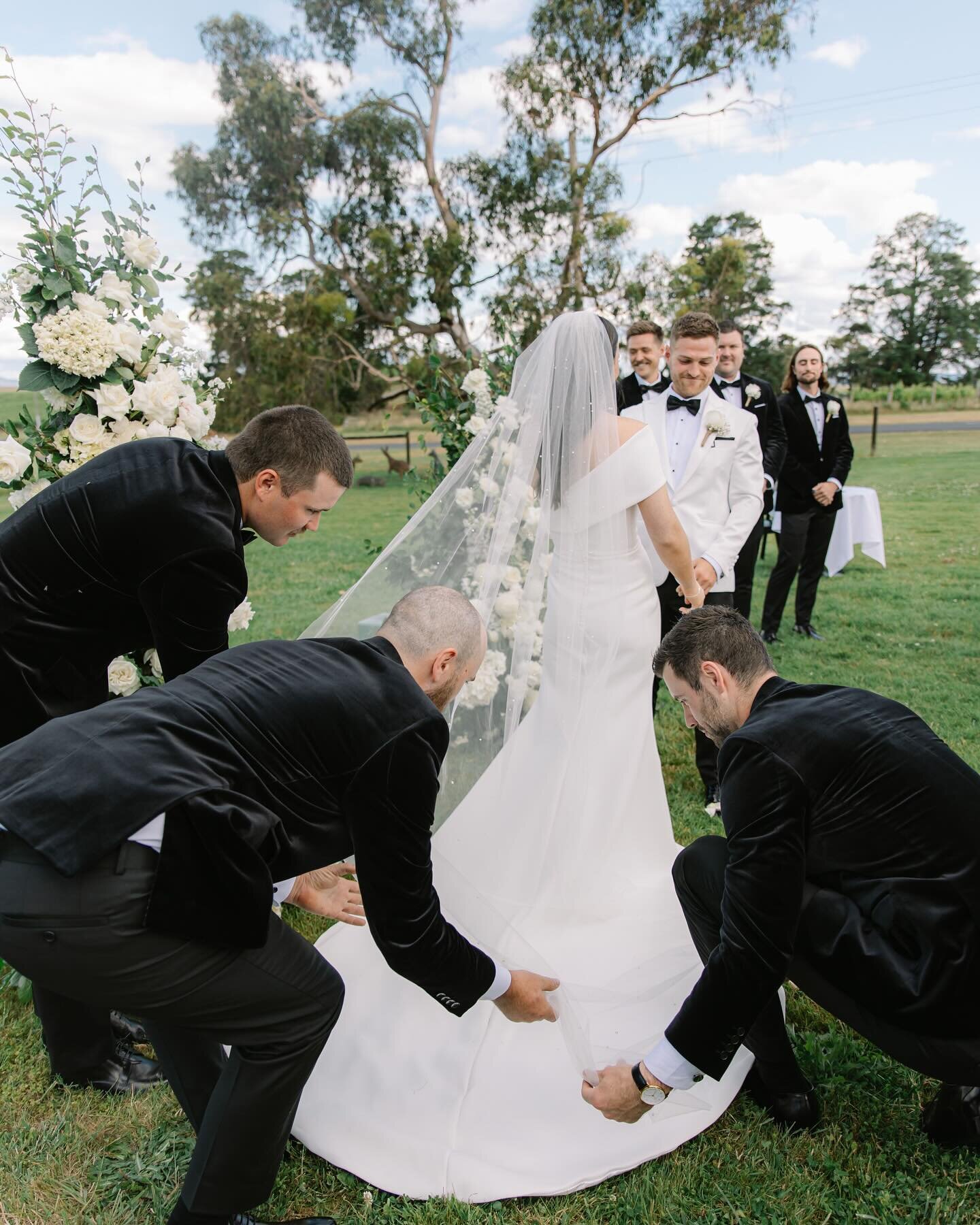 ALL HANDS ON DECK

all three of georgia's brothers were her wedding party and they understood the assignment 👏🏻

📷 @duuetweddings 

#melbournecelebrant
#weddingcelebrant
#melbournewedding
#weddingceremony
#inclusiveceremony 
#modernwedding 
#tieth