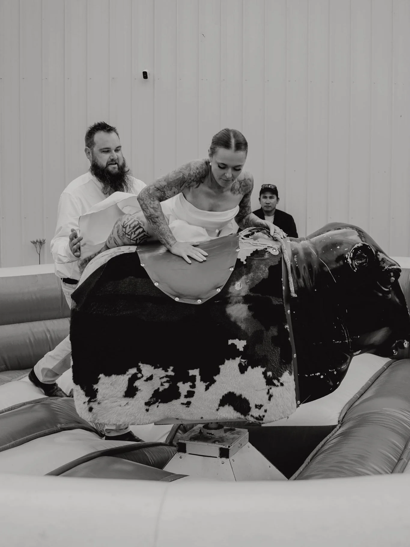 Marriage is all about support&hellip; literally.

If he won&rsquo;t help you onto the bucking bull, is he even husband material? 🐂

Melbourne Celebrant | Marriage Celebrant | Wedding | Fun Celebrant | Melbourne MC | Mornington Peninsula Marriage Cel