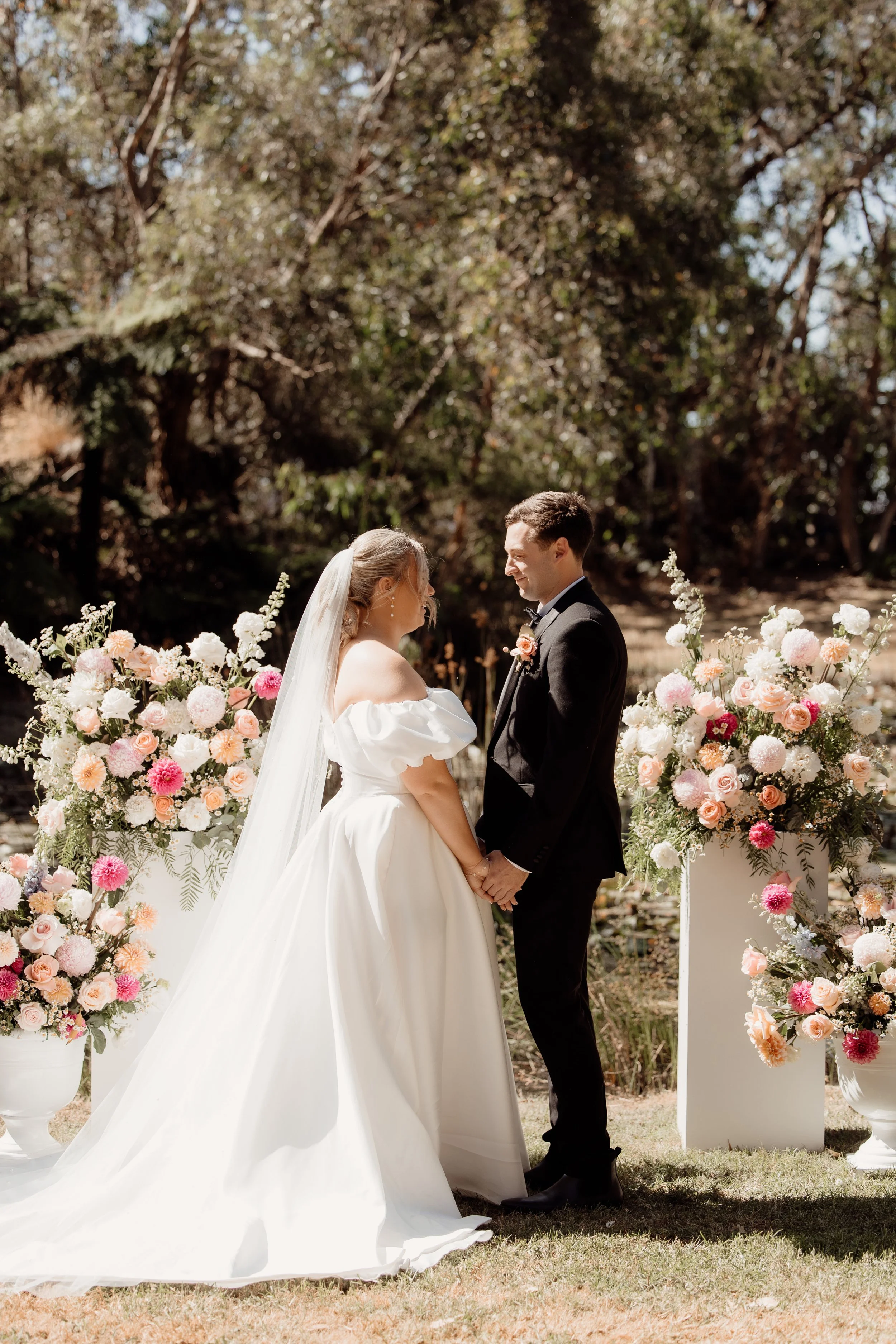 Marriage celebrant Melbourne Yarra valley celebrant