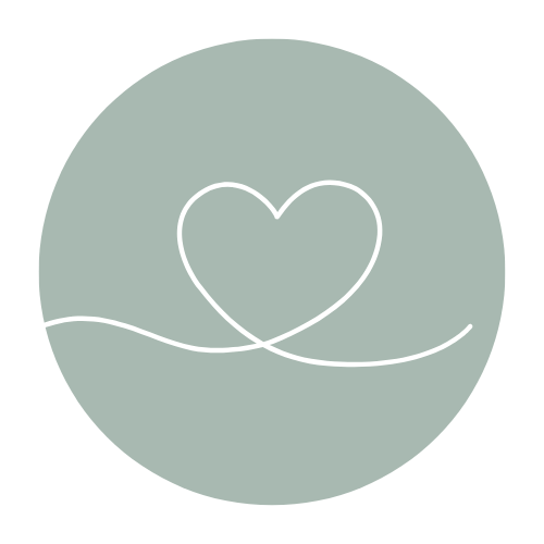 Heart icon for Squarespace website refresh services for female entrepreneurs by female web designer Simply by Katie