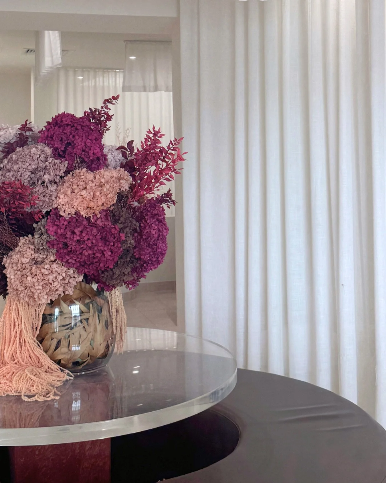 At Ren Salon, every appointment is crafted just for you. Your hair holds memory, so we make each visit one worth returning to, where you feel welcomed, understood and truly taken care of.

#salonappointment #luxurycare #unwind #relax #girltherapy