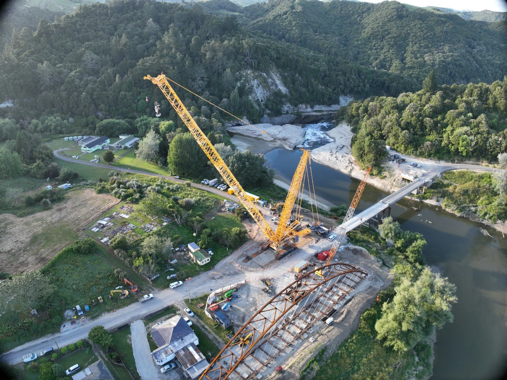 LR1100 completes biggest single-crane lift in NZ 