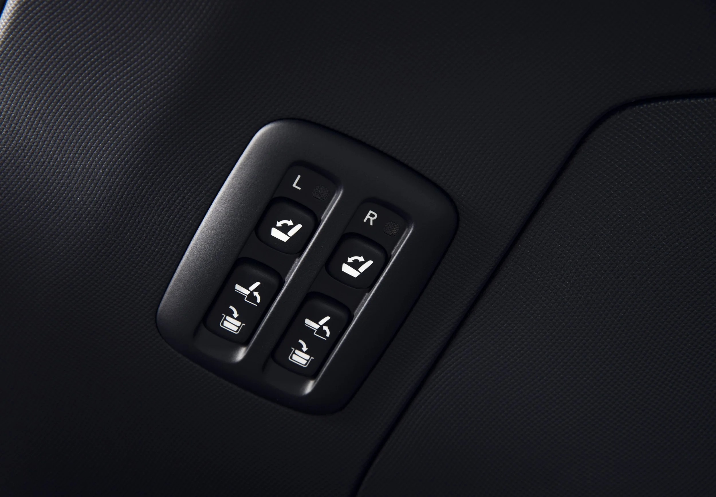 Previa Aeras-buttons-normal-lowres.JPG