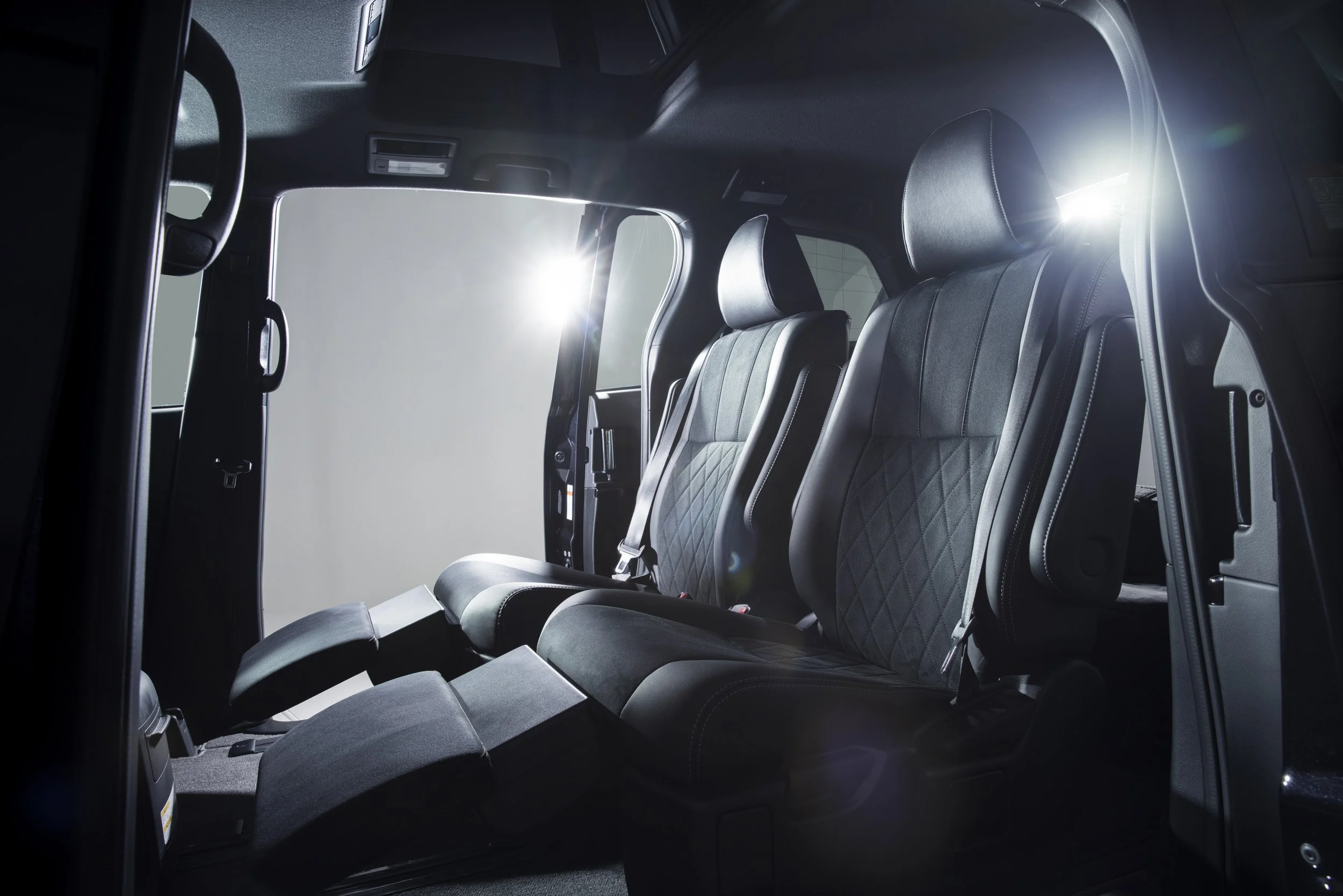 Tftstudio_Toyotaprevia_12.jpg