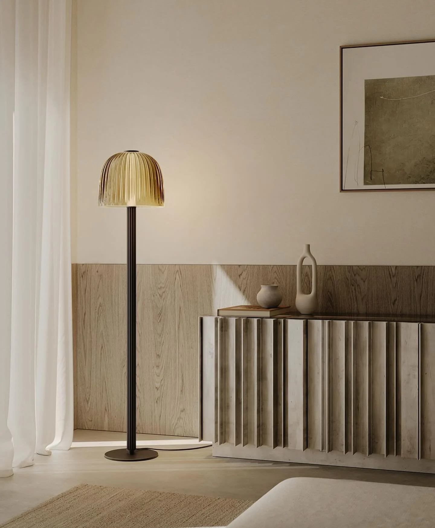 Ambiance feutr&eacute;e, chic r&eacute;tro, lignes &eacute;l&eacute;gantes, d&eacute;couvrez  Augusta de chez @venicem_official ,la lampe &agrave; poser qui transforme un simple coin en &eacute;crin de caract&egrave;re. 

Plus qu&rsquo;une lampe, ell