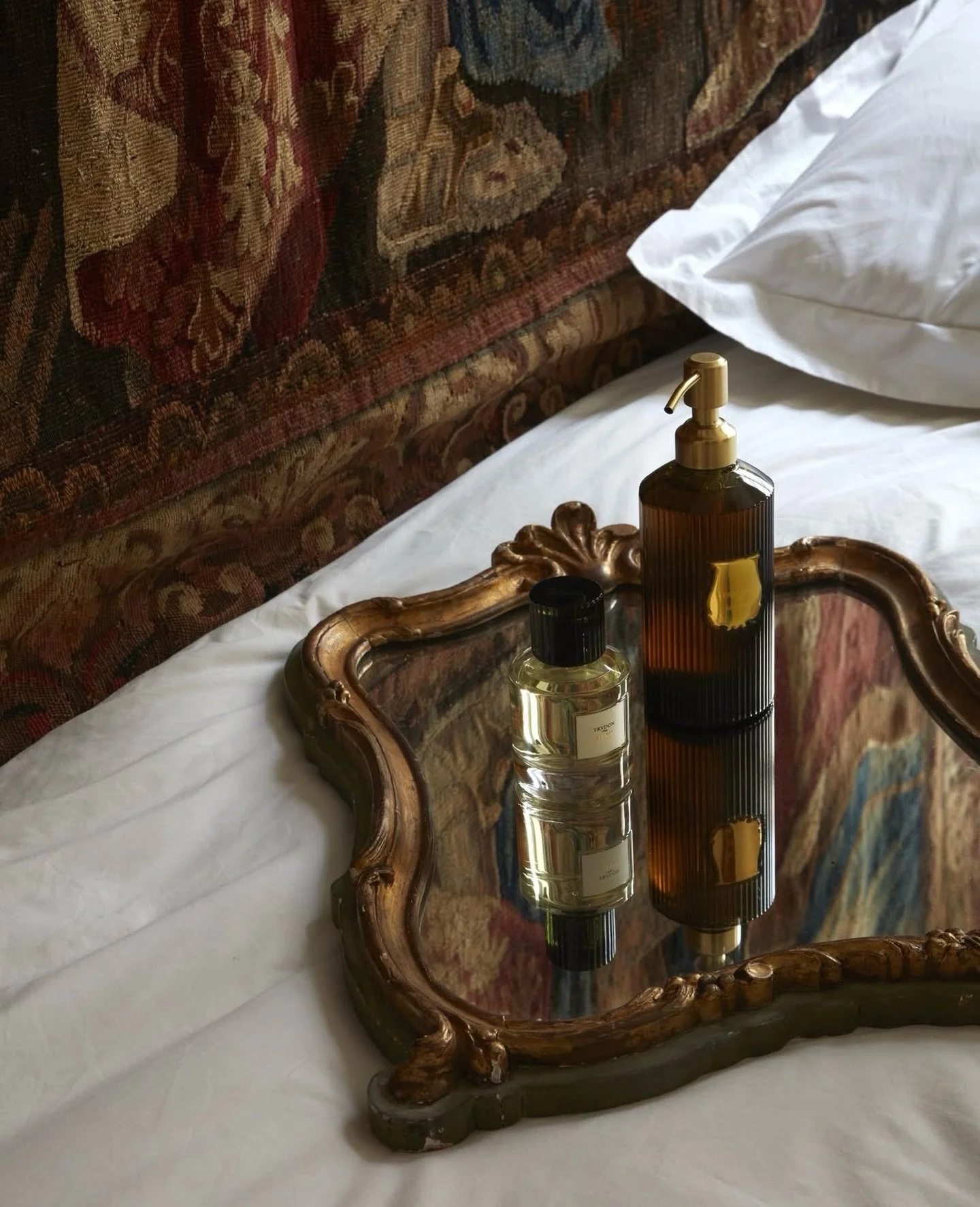 Cette ann&eacute;e, offrez (ou offrez-vous 😉) un moment de pure &eacute;l&eacute;gance avec les parfums et savons pour les mains Trudon.

Des senteurs raffin&eacute;es, des textures luxueuses, et ce petit suppl&eacute;ment d&rsquo;&acirc;me qui tran