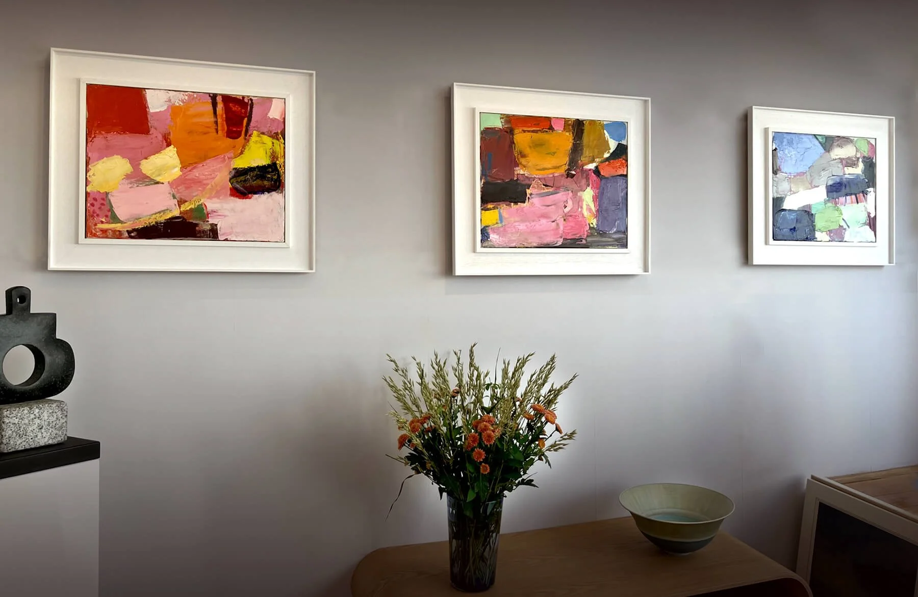 bo-pics-on-wall.jpg